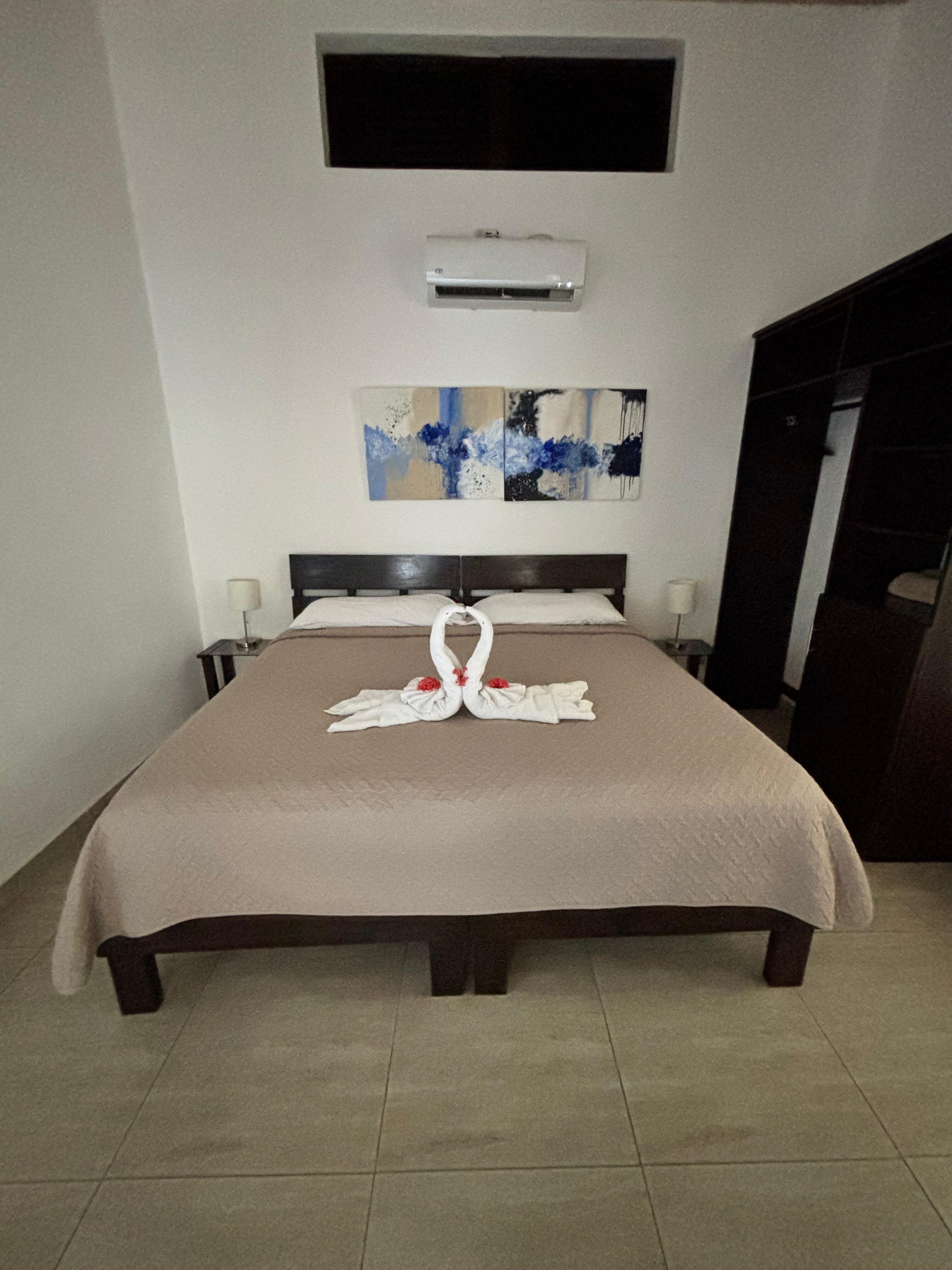 The room was cleaned twice while we were there which was a very nice surprise ✅