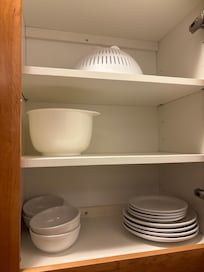 4 of each - plates, bowls. Strainer and mixing bowl