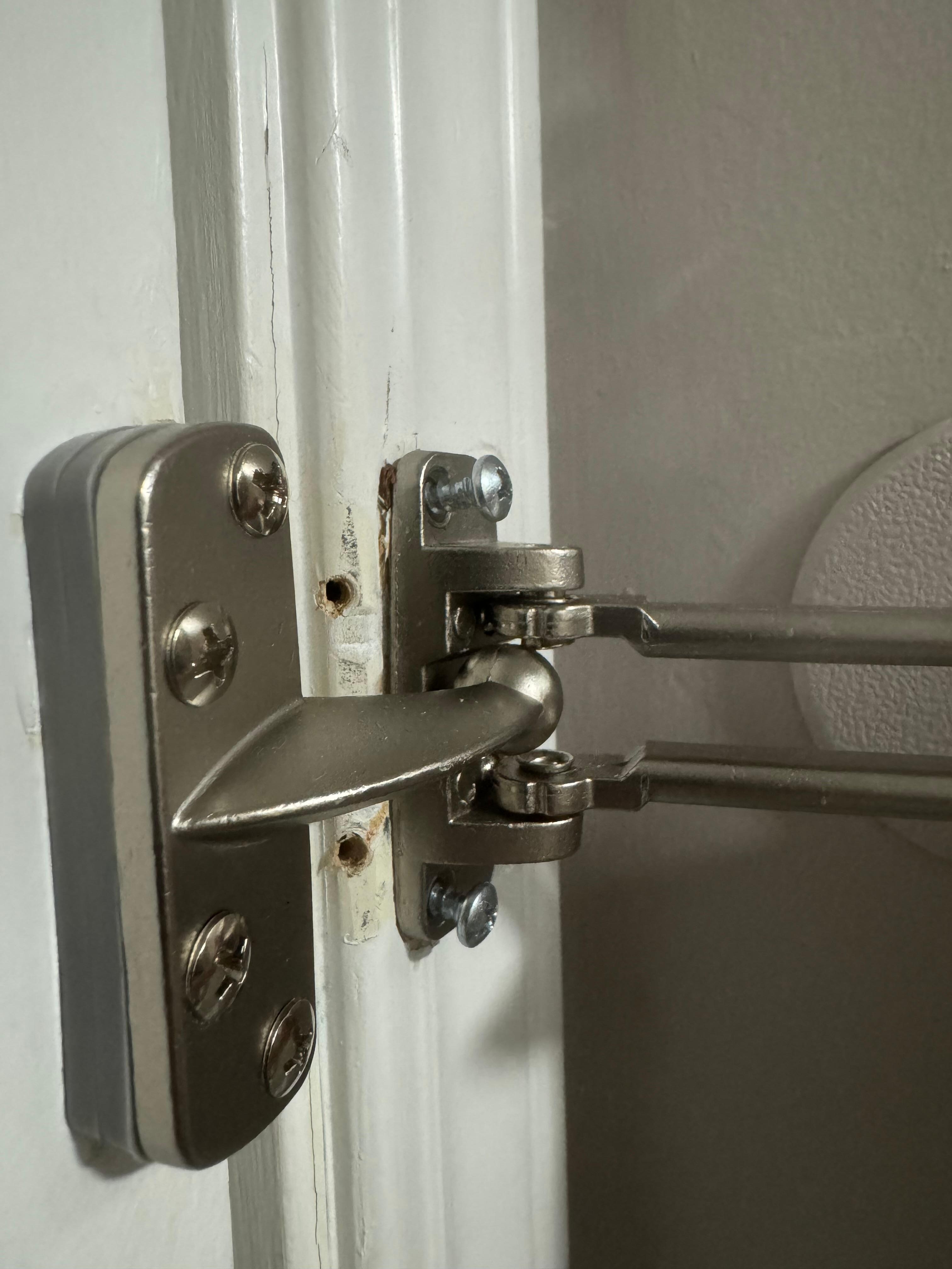 Loosened emergency door jam