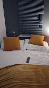 Broken blind couldn't touch falling to bits