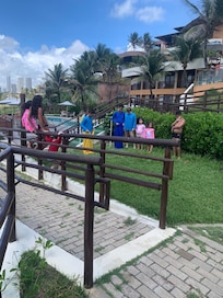 Recreação fora da piscina