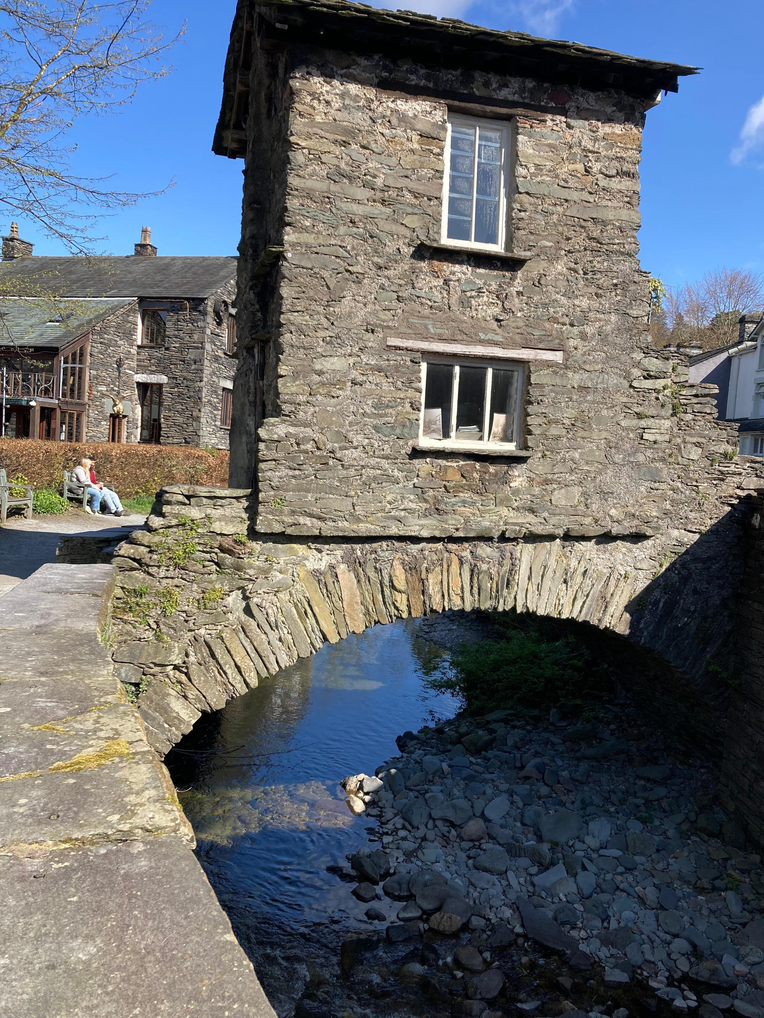 Cottage on the bridge .