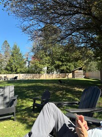 Such a great yard. We used the pool and played with our grandson.