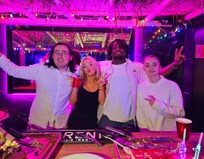 Une ambiance au bar...