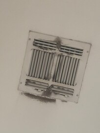 Ceiling vent in living room