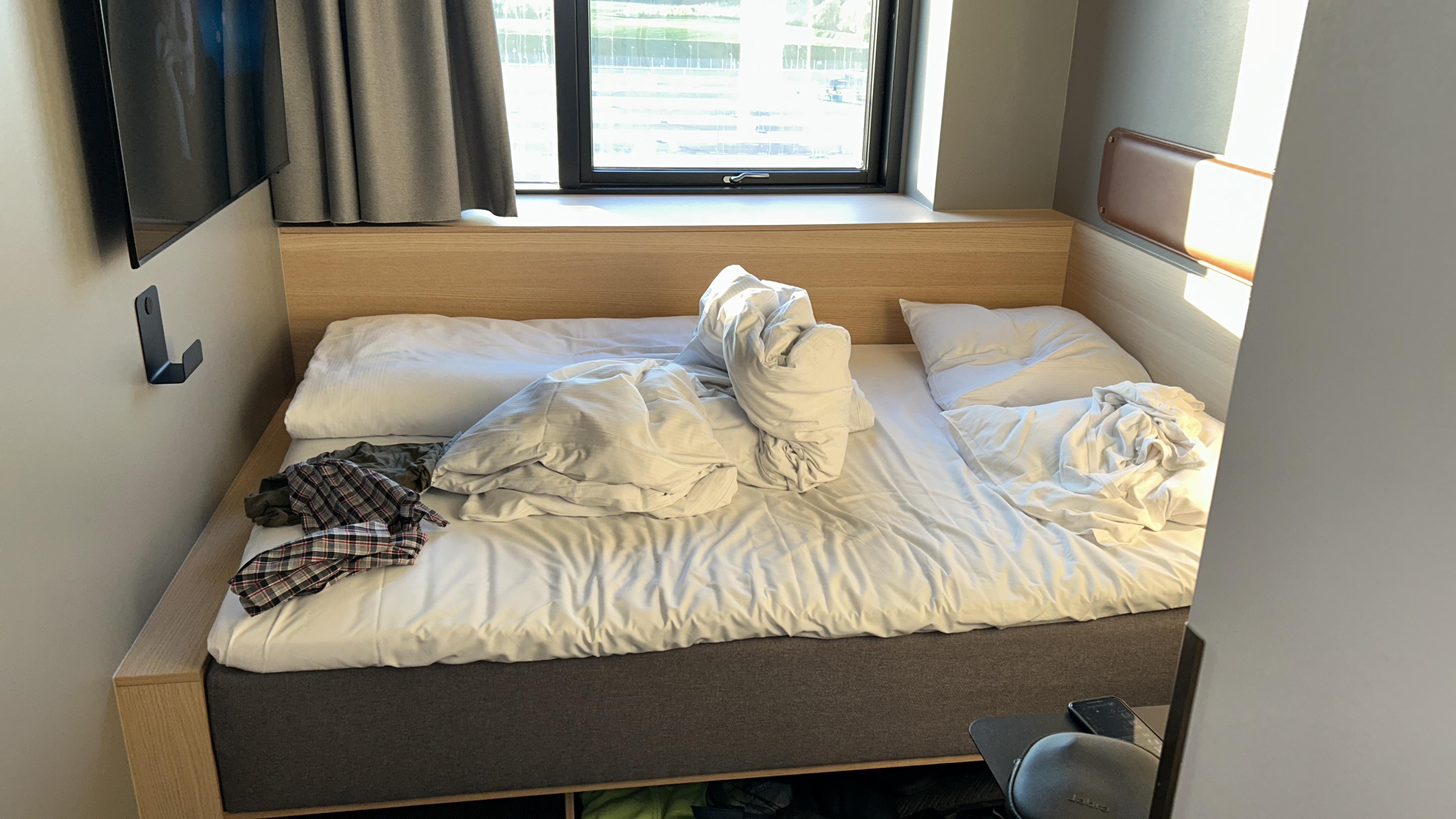 Small room, but the bed is top 