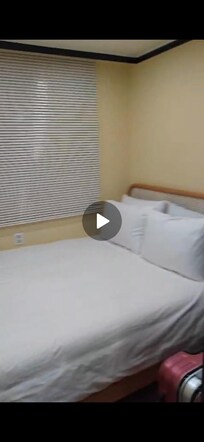 Room closest to nain door