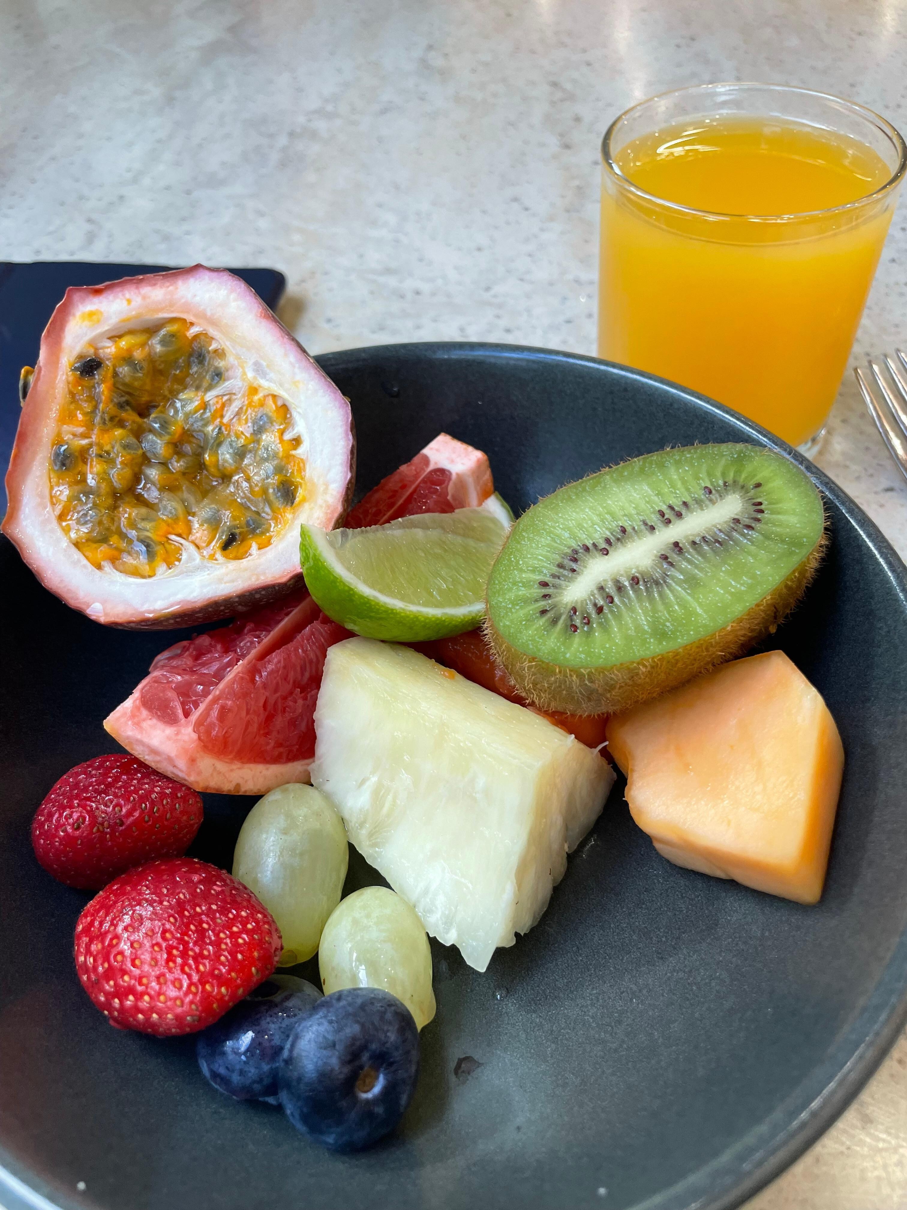 My breakfast fruit platter 😋