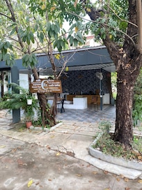 closed run down coffee shop