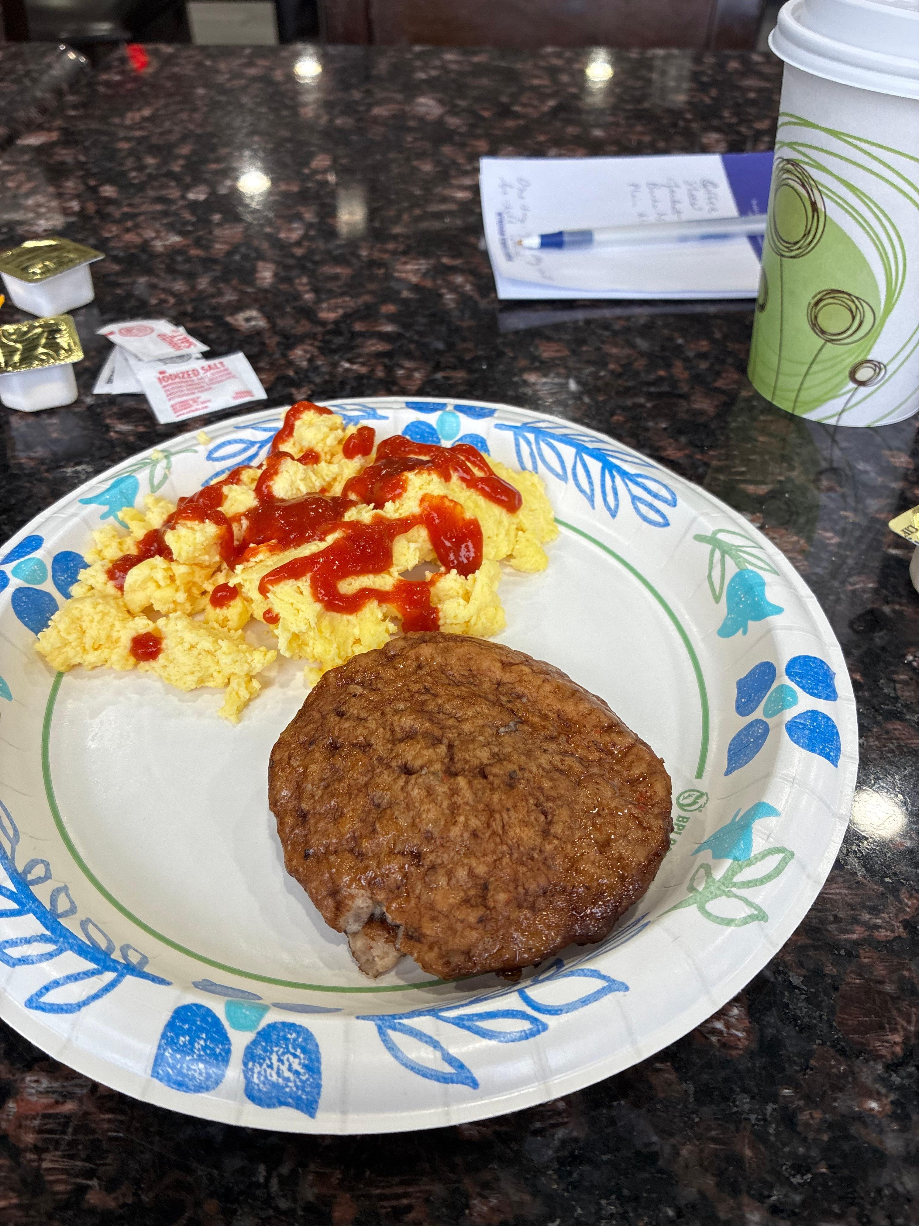 Hot breakfast choices that even satisfied my dietary restrictions - very thankful for gluten free options 😉