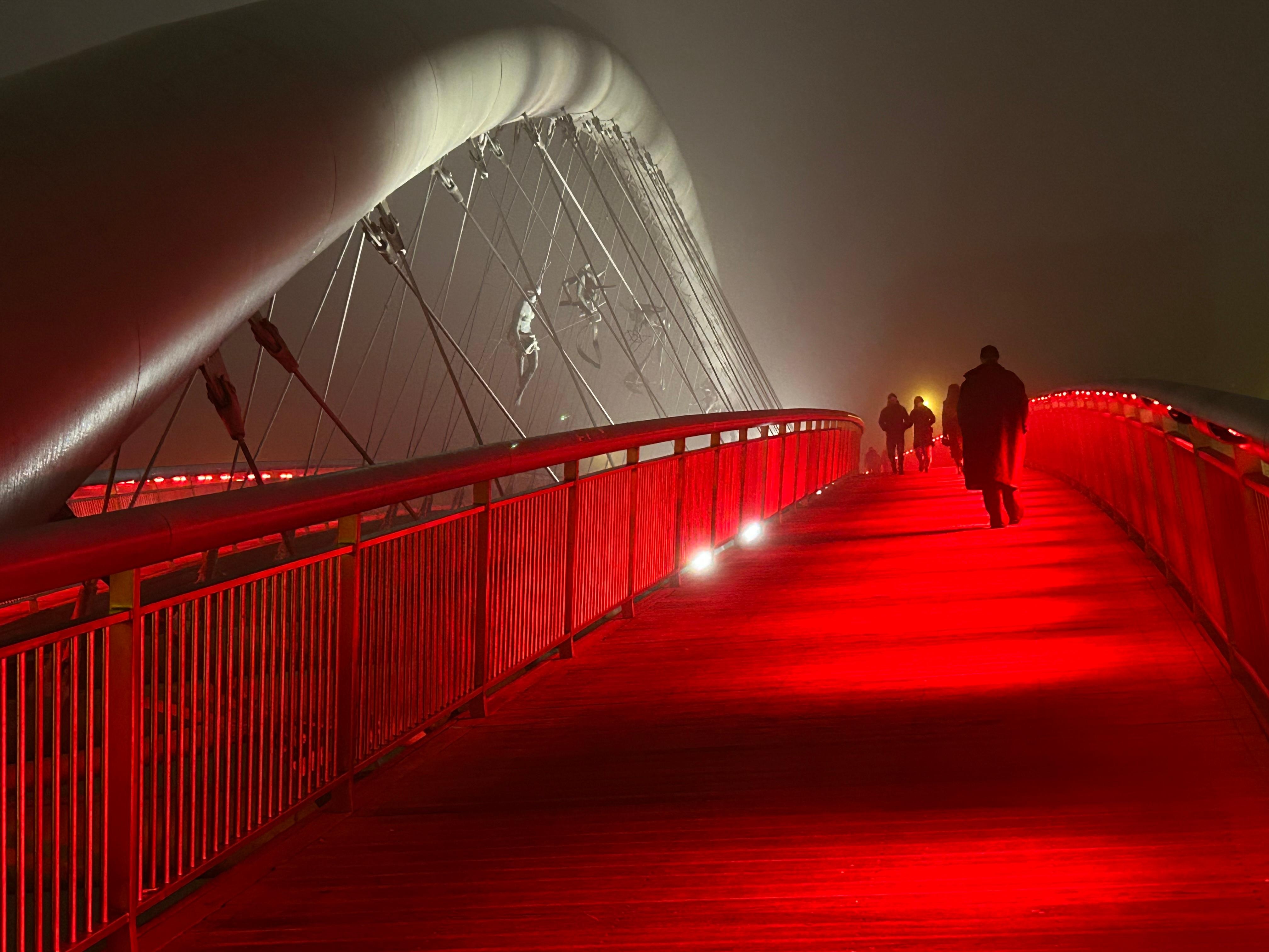 An amazing walk on the bridge which was 5 minutes away from the hotel. 