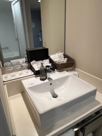 Japanese bathrooms are amazing!!