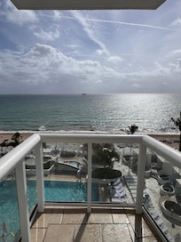 Balcony bump out was great for panoramic pictures