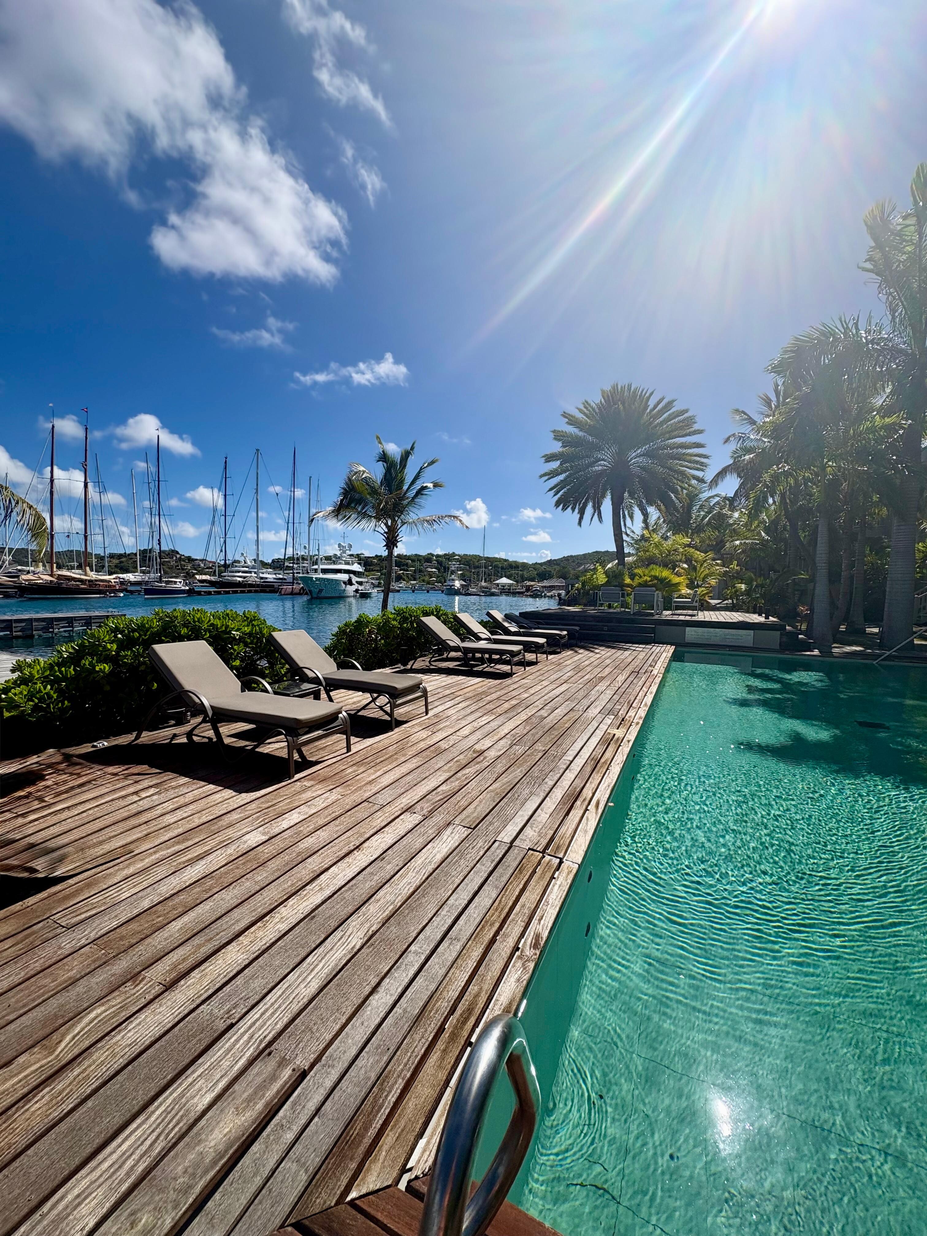Great pool area 