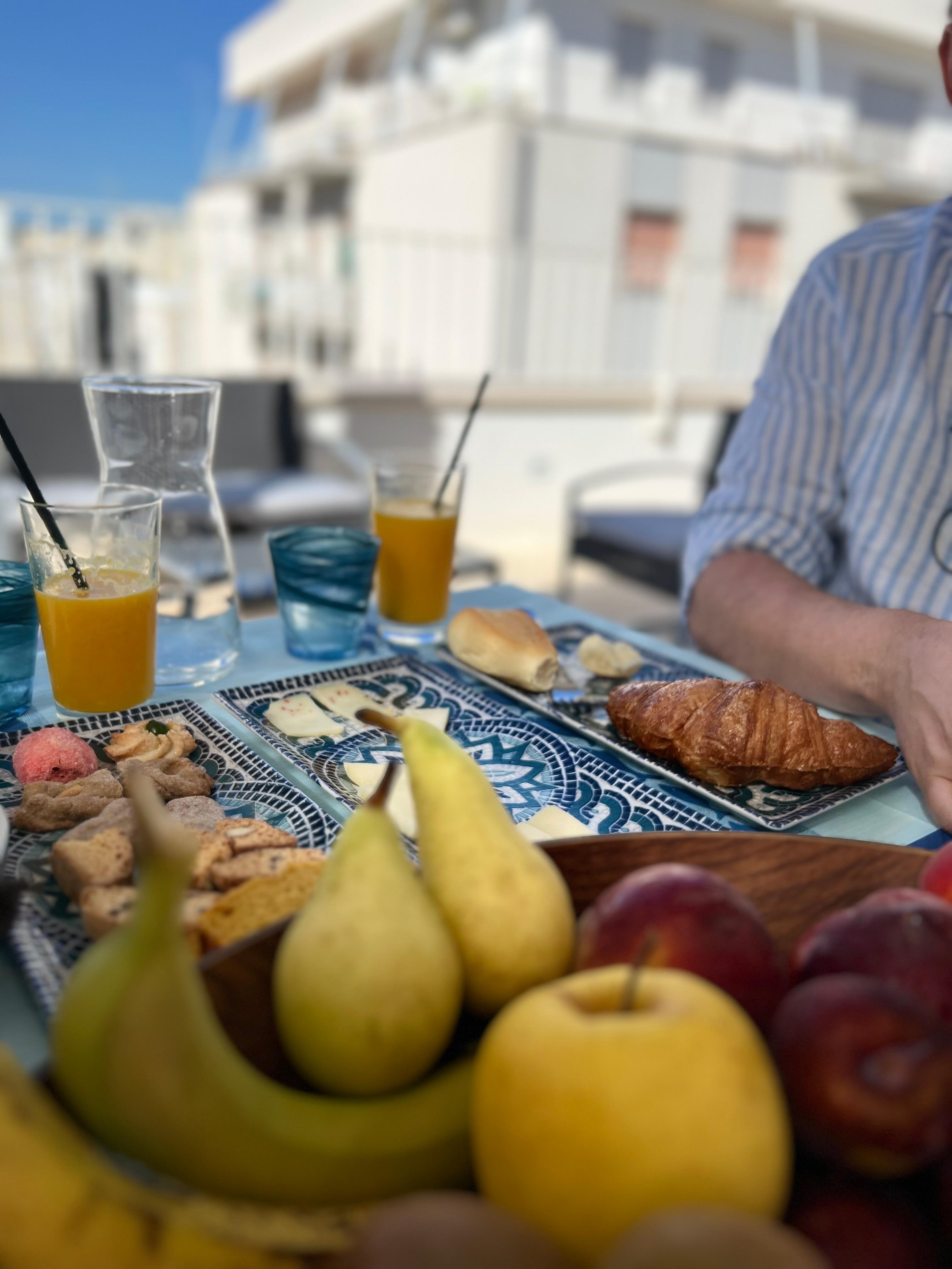 Breakfast at second floor terrasse 