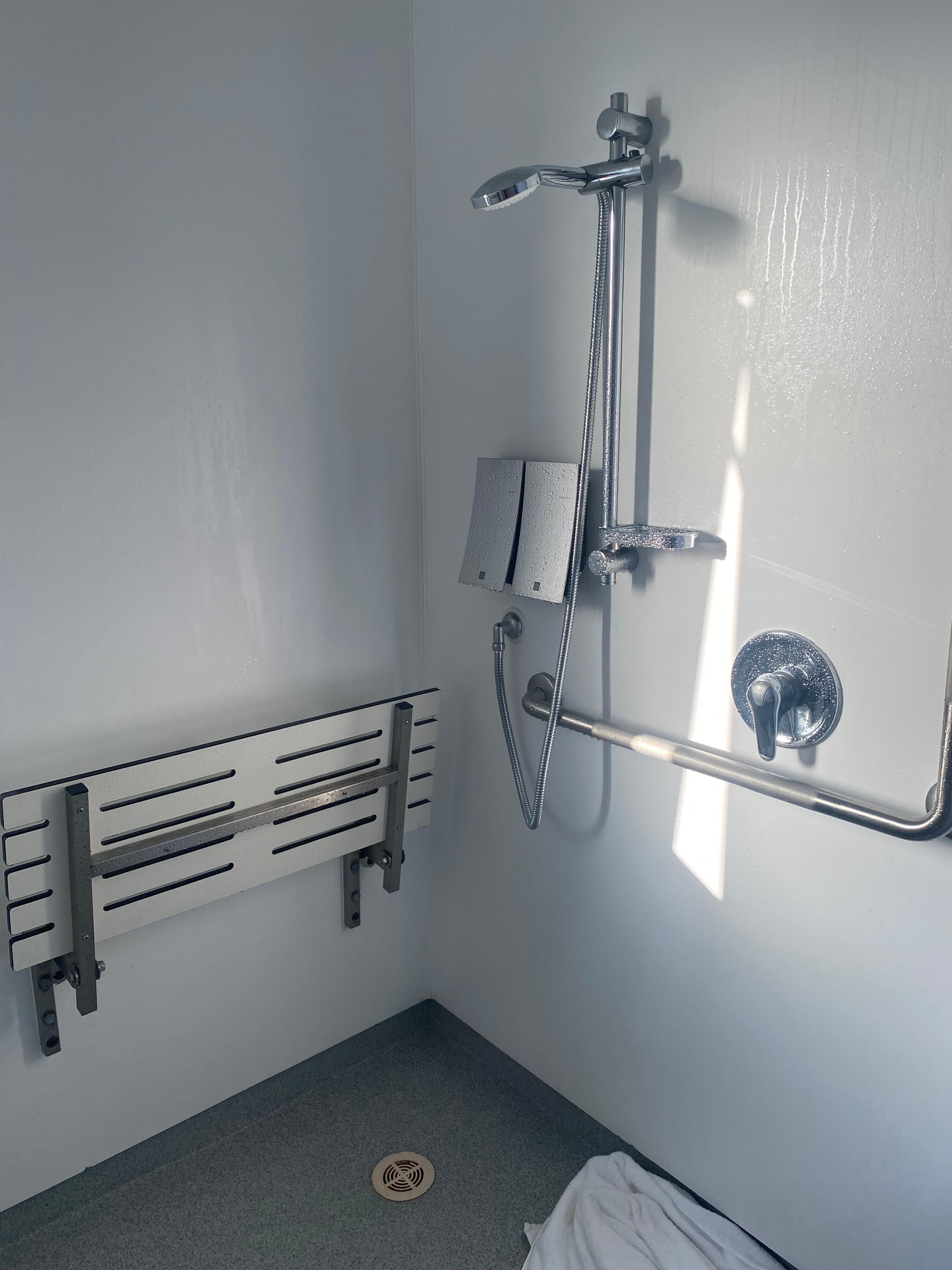  Very clean shower and bathroom
