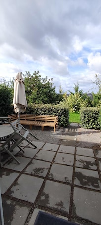 Front garden sitting area