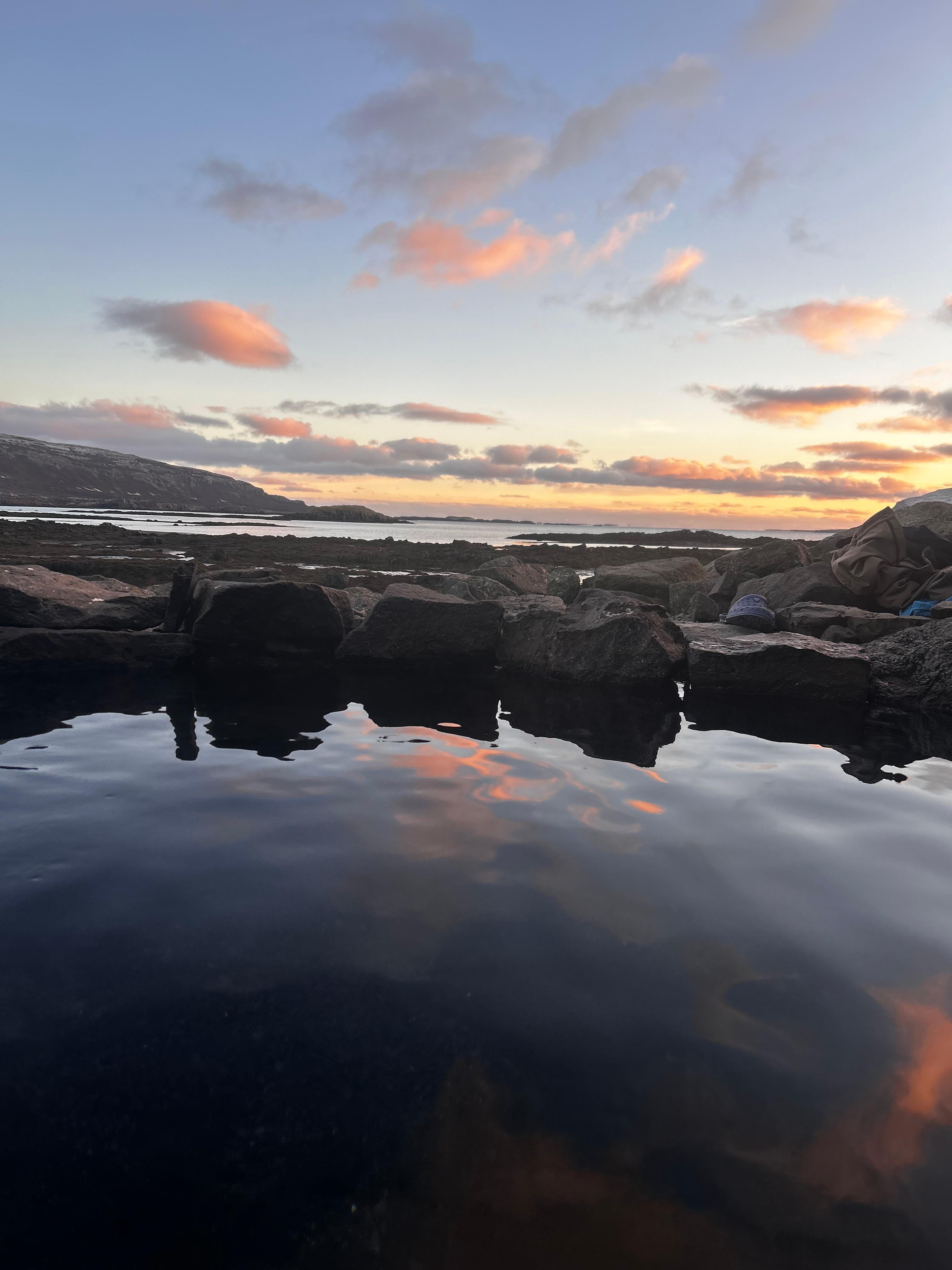 Nearby hotspring tub