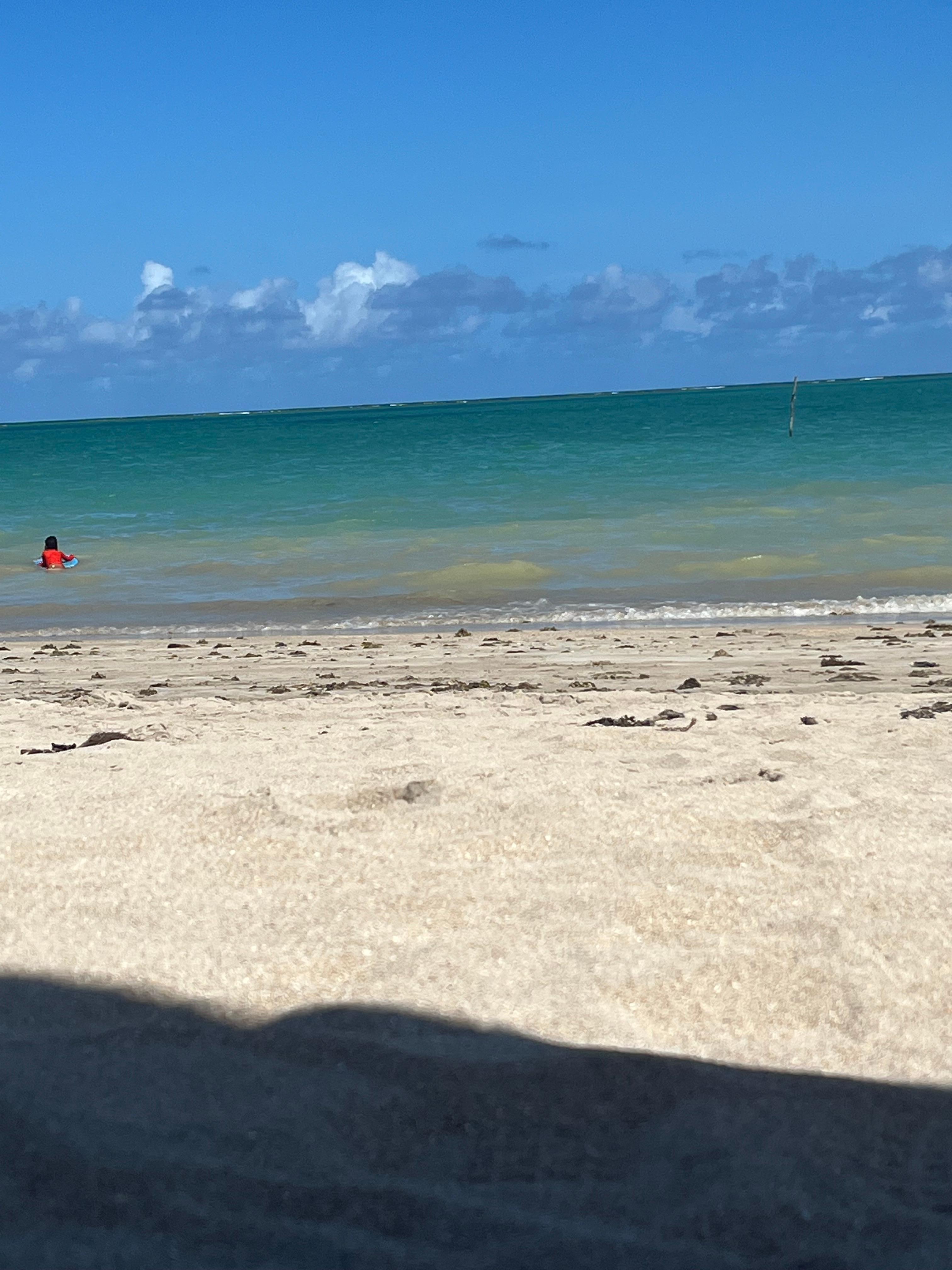 Praia linda e sossegada 