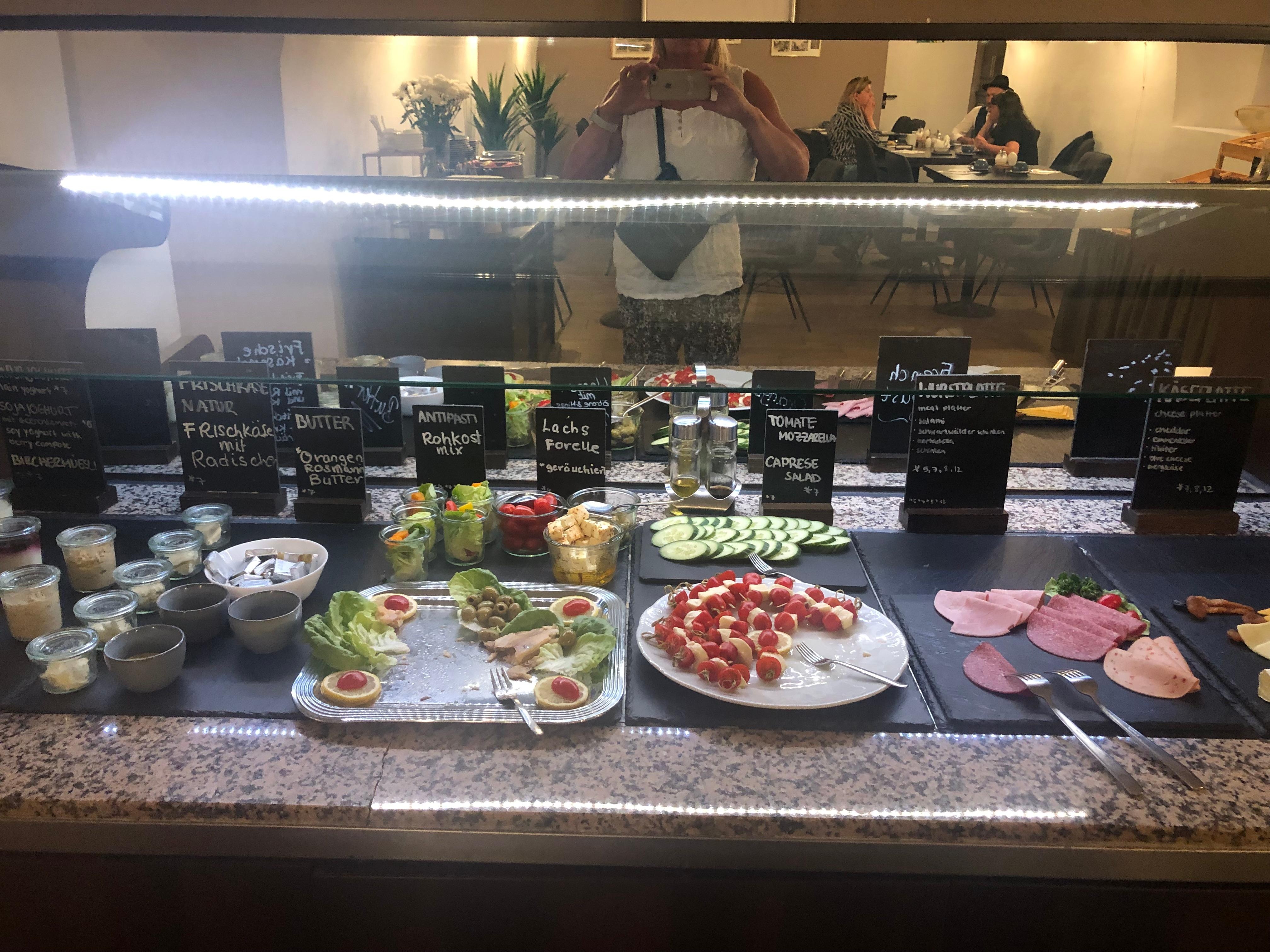 Morgrnmadsbuffet