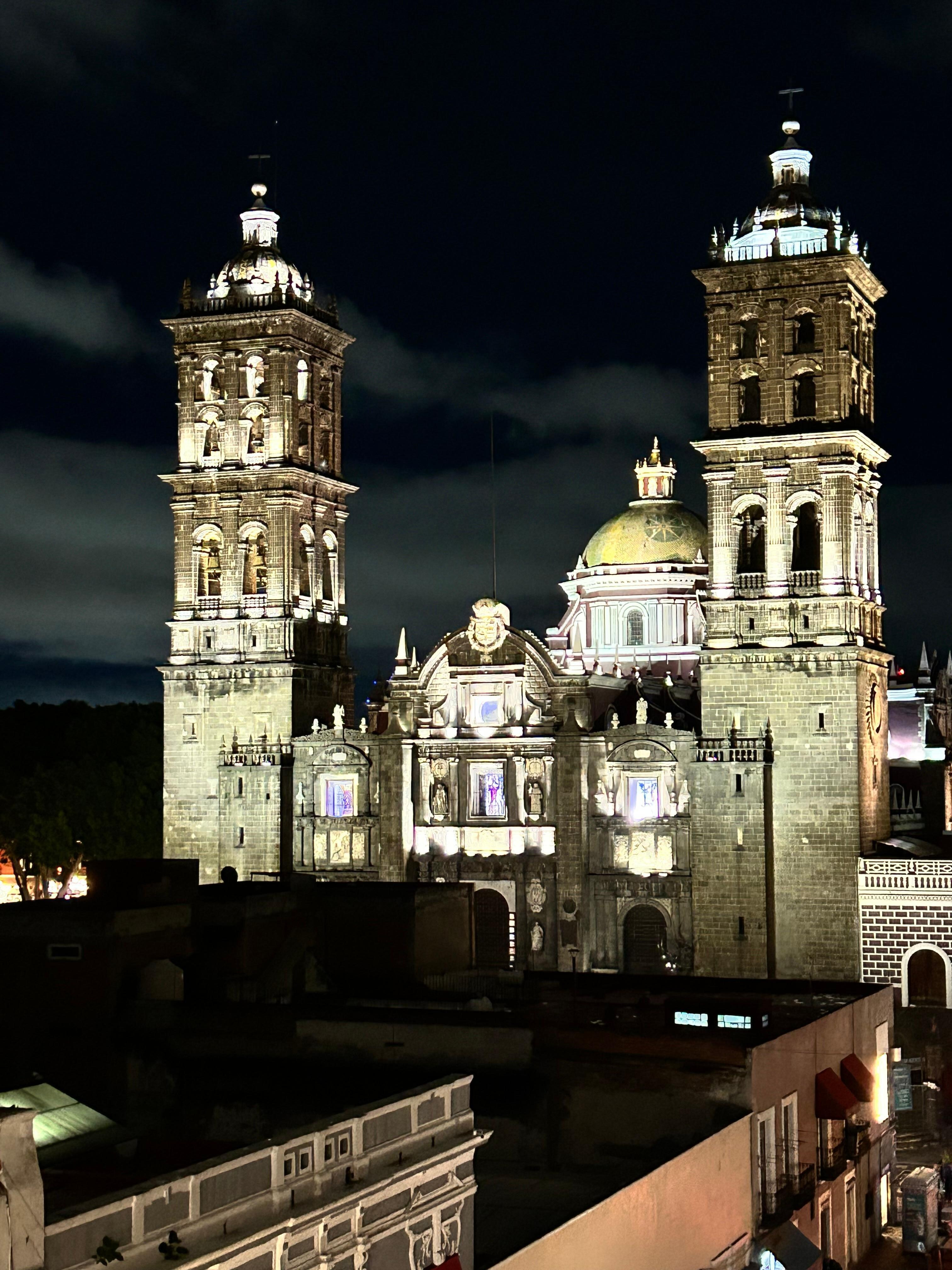 Desde el
Bar se veia la Catedral buena vista 