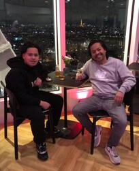 Rooftop bar met uitzicht over Parijs