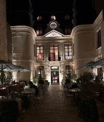 When you walk through the arch, it opens to a nice court yard.