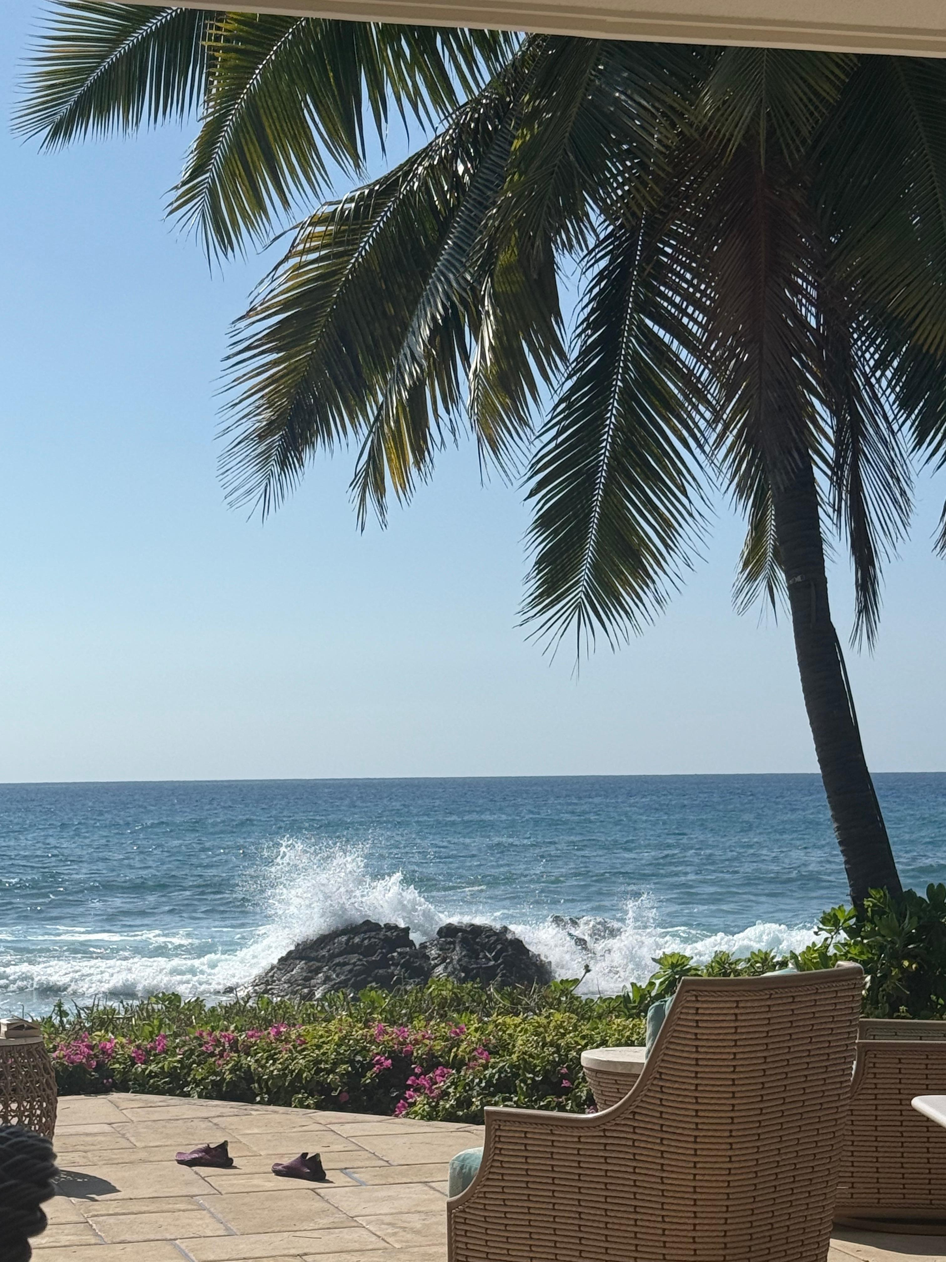 The crashing waves is such a soothing sound 