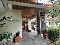 The entrance to the hotel