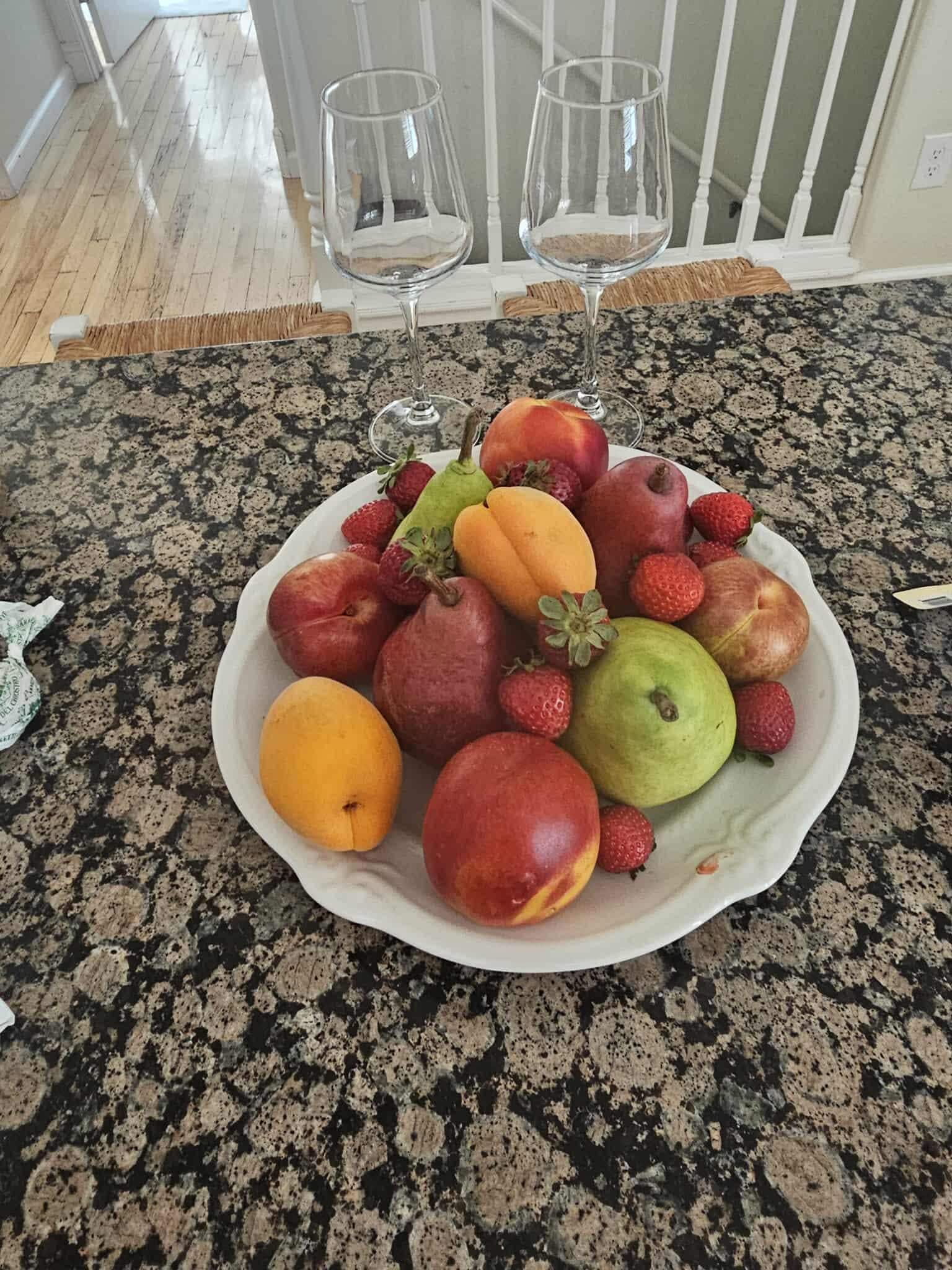 Don't miss the St. Helena Farmer's Market! We got fantastic charcuterie, ready made food and the best fruit! 