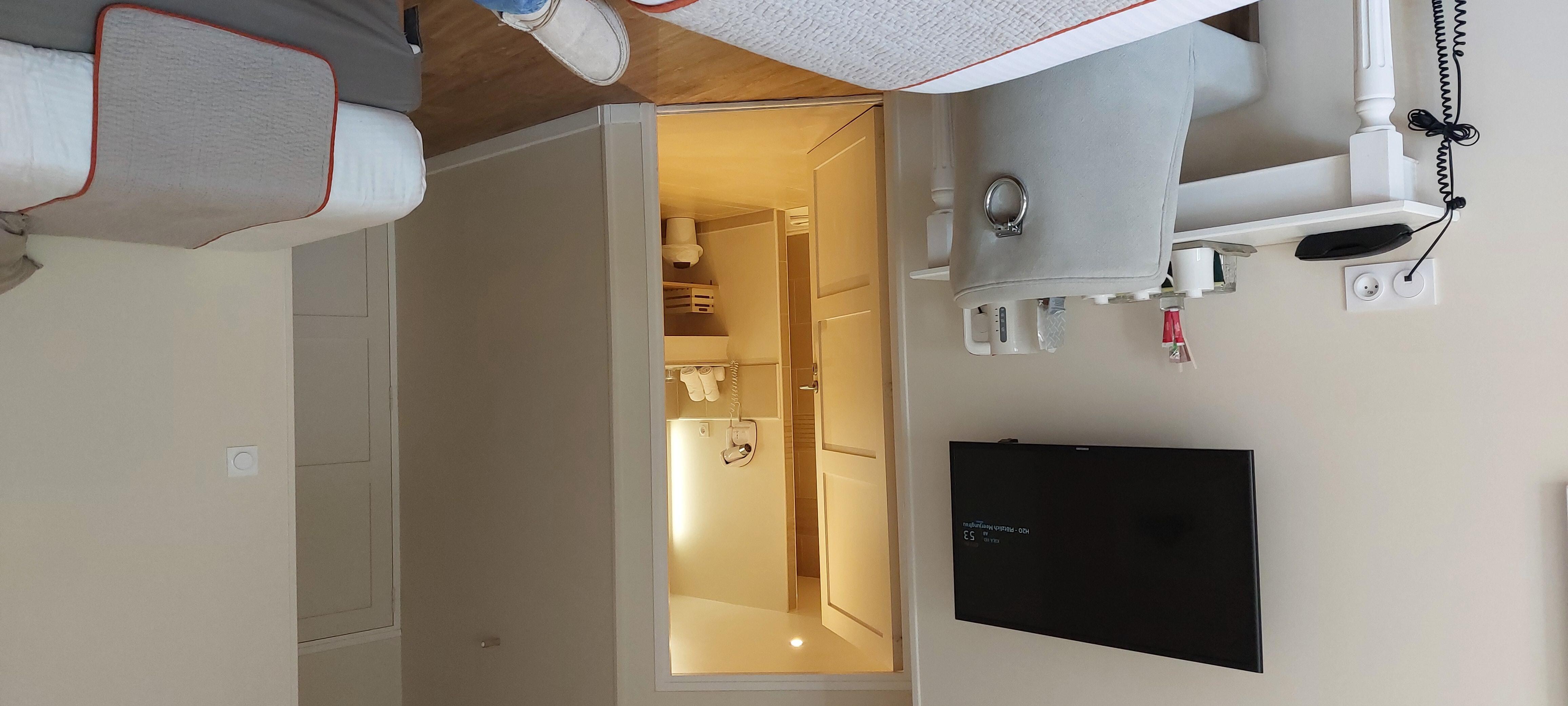 Badkamer groot en schoon