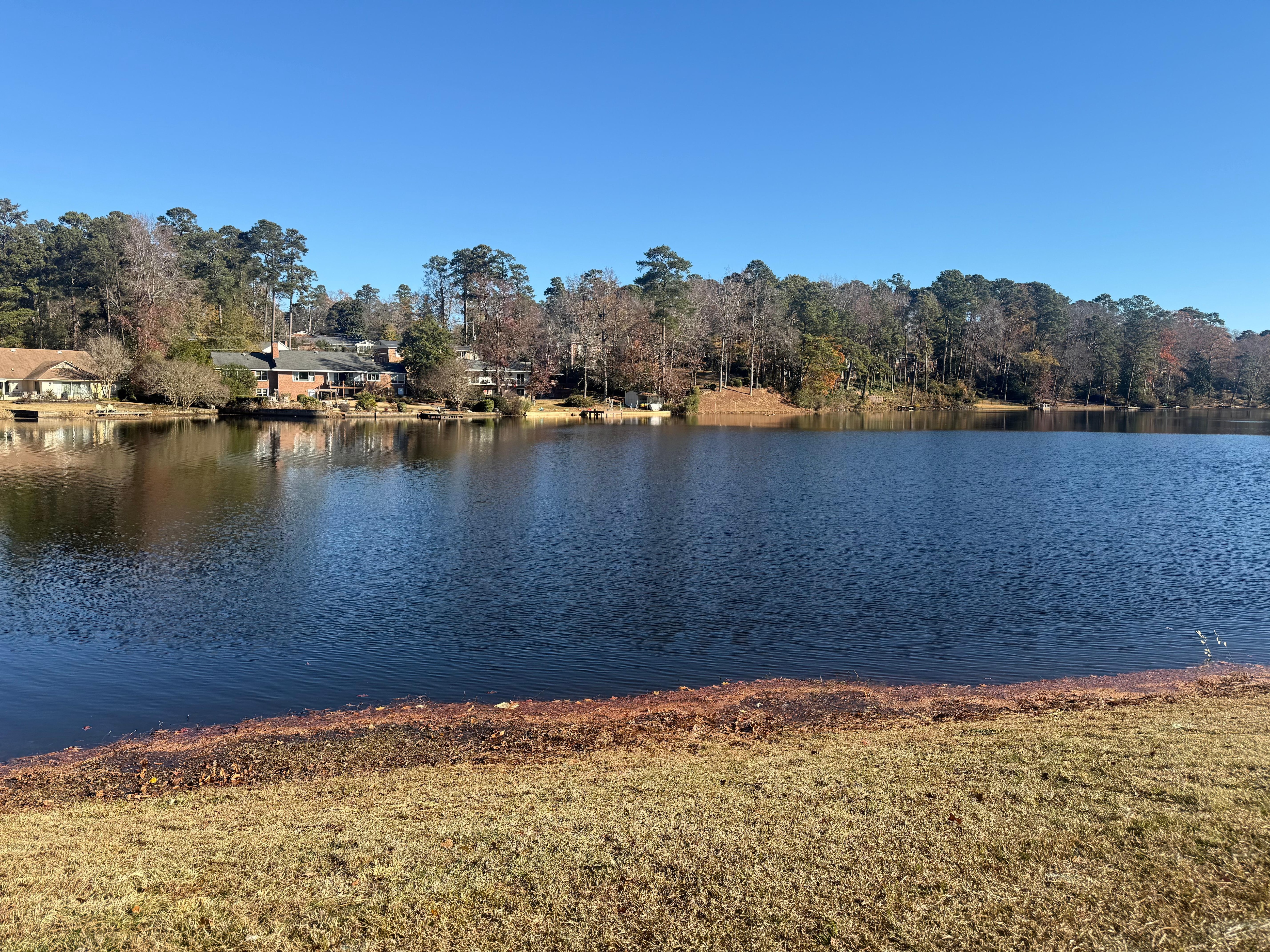 Beautiful lake views and neighborhood.