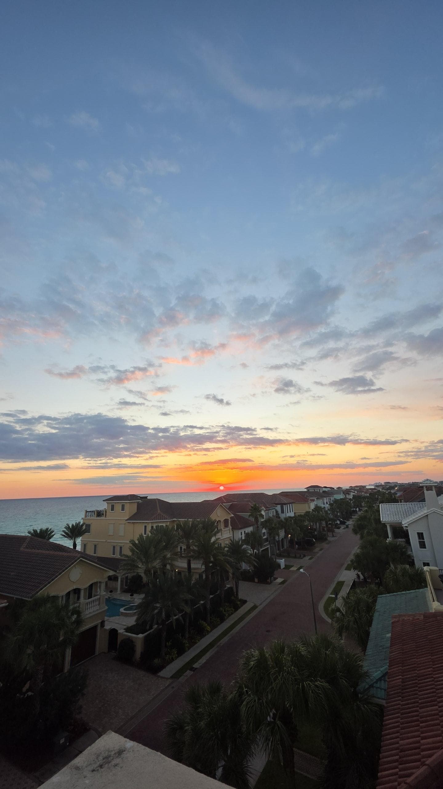 Sunset seen from the rooftop 