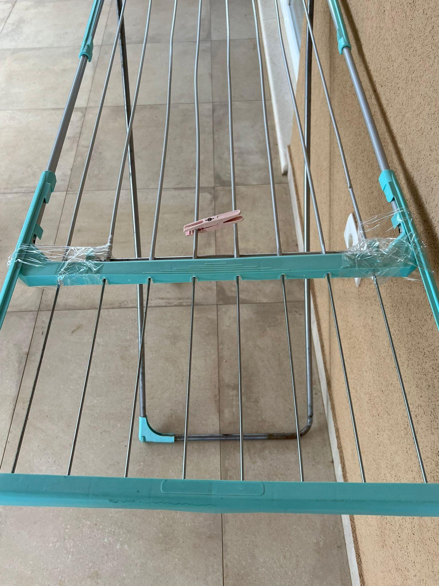 Defekter Wäscheständer