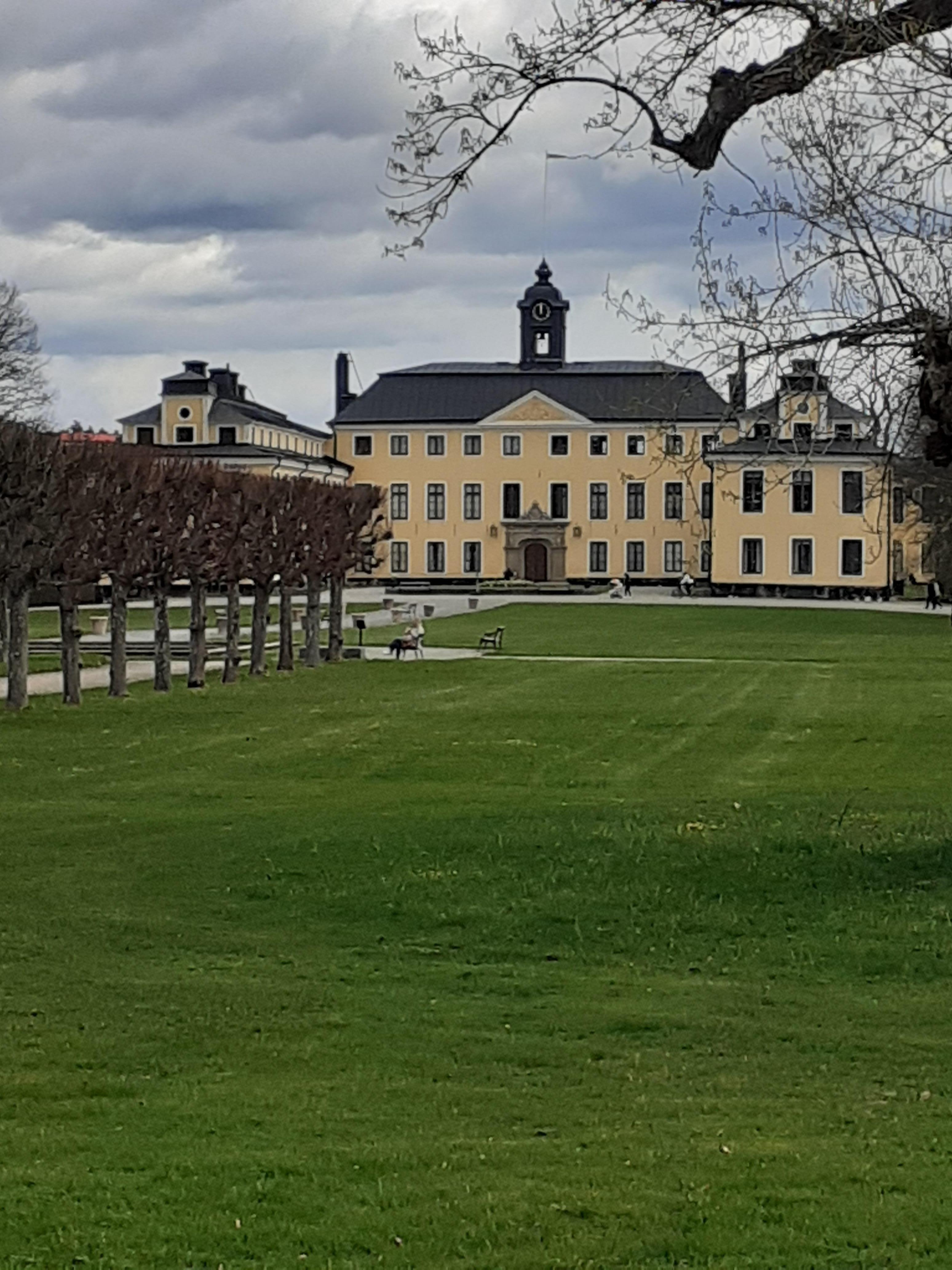 Vi besökte även detta slott åt en god lunch I trädgådskaffet