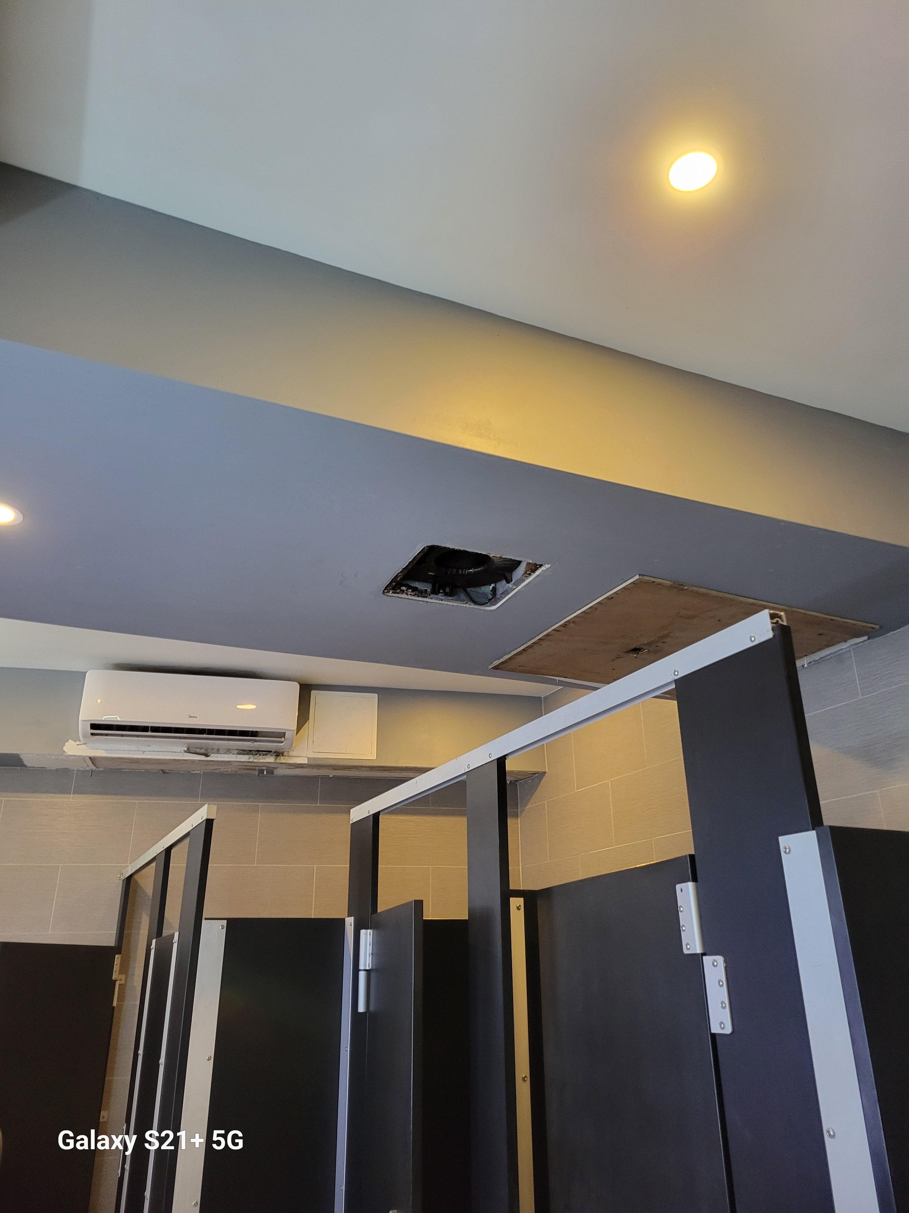Pool BR-rusted fixtures