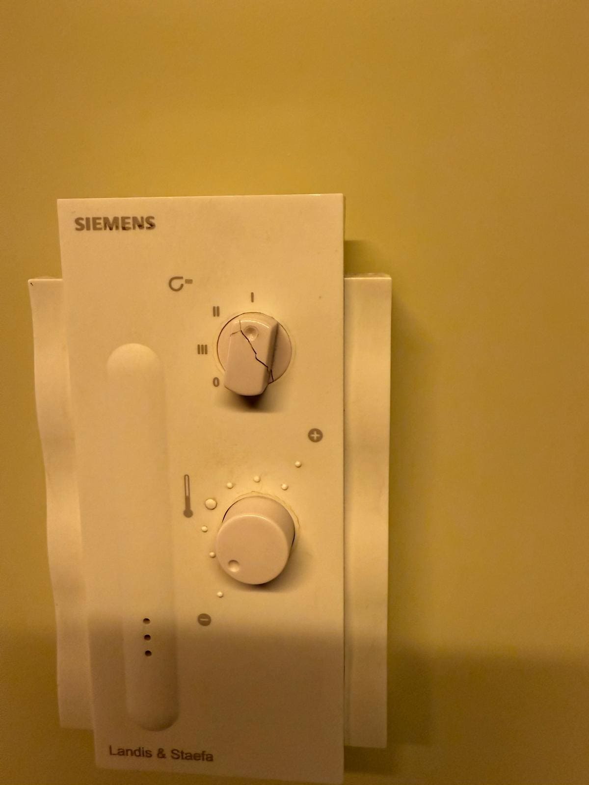 Air conditioning knob broken, not able to set temperature 