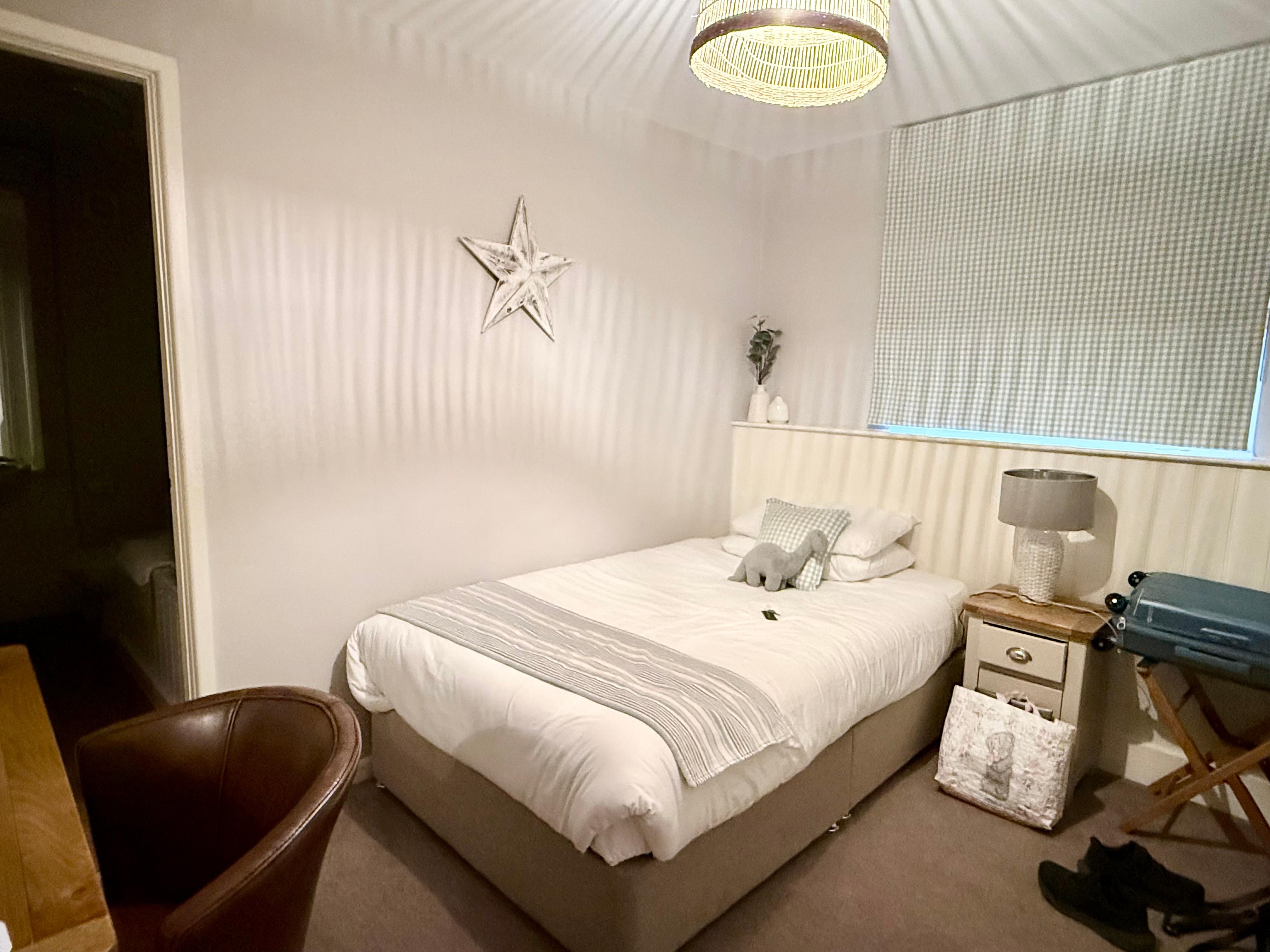 My lovely little single room with a larger than single bed.  ❤️