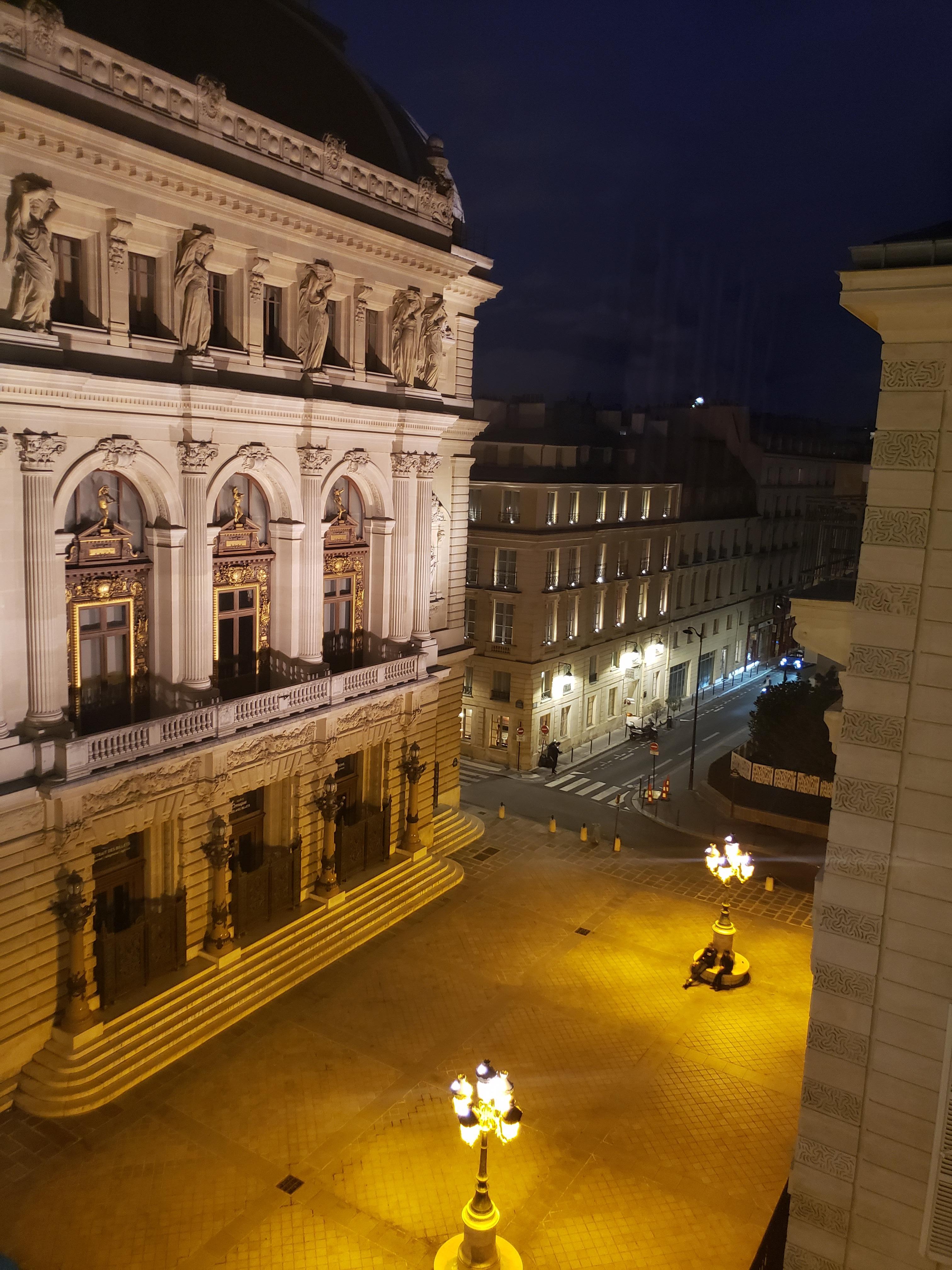 Vue de nuit de la chambre 