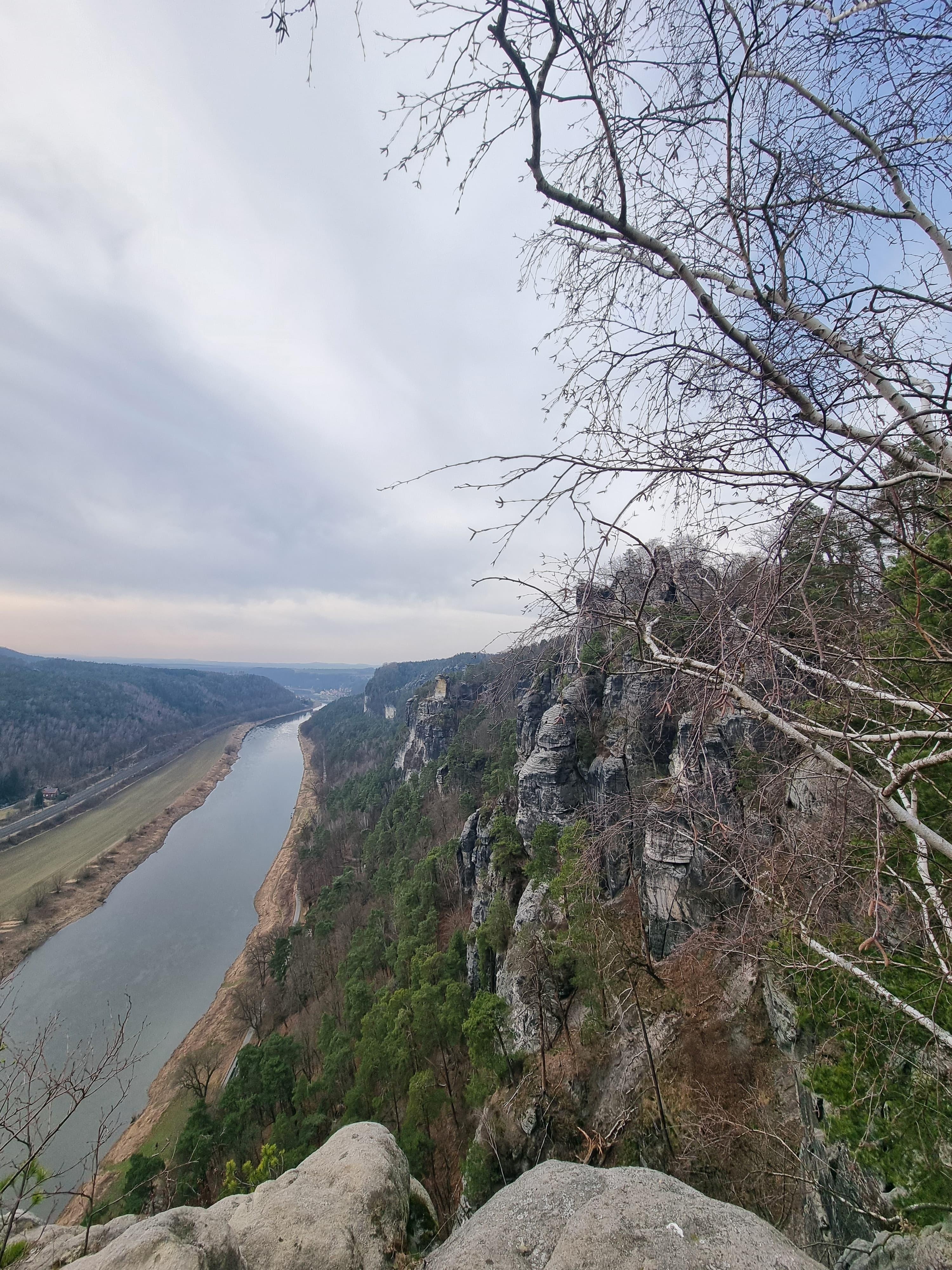 Blick von der Bastei auf die Elbe