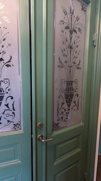 Dörren till badrummet