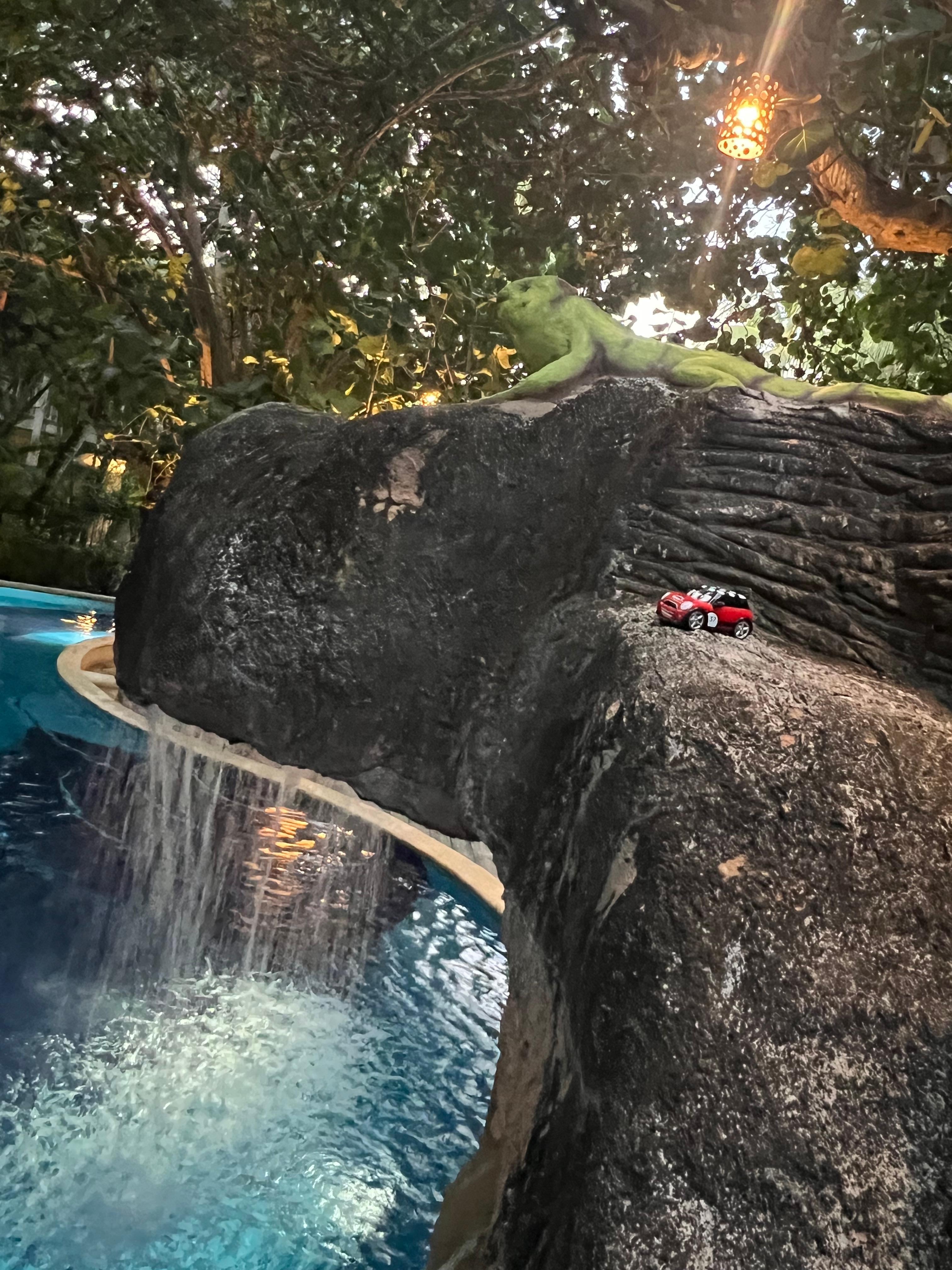 Pool/ waterfall- kids oriented 