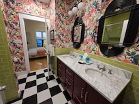 Upstairs Shared Bathroom