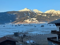 Uitzicht vanaf appartement.