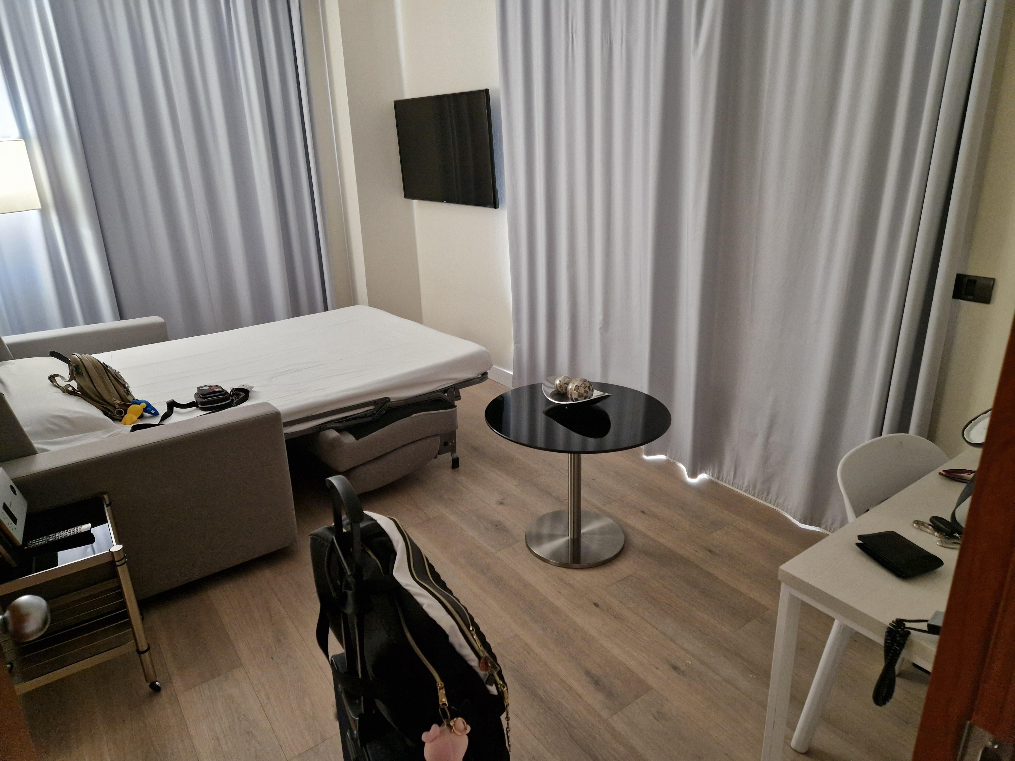 Sofá Cama y Segundo Smart TV