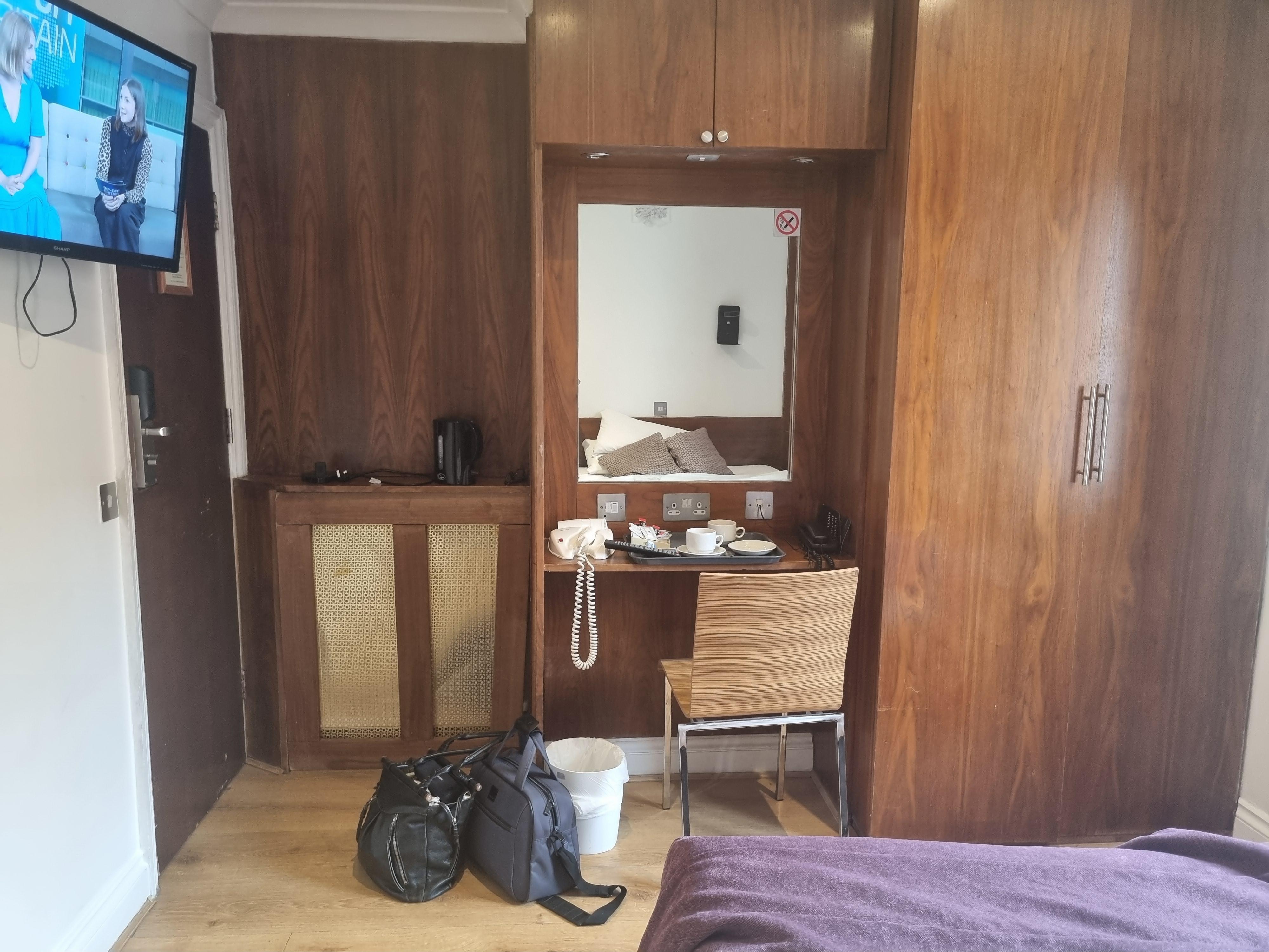 Room 28 HL