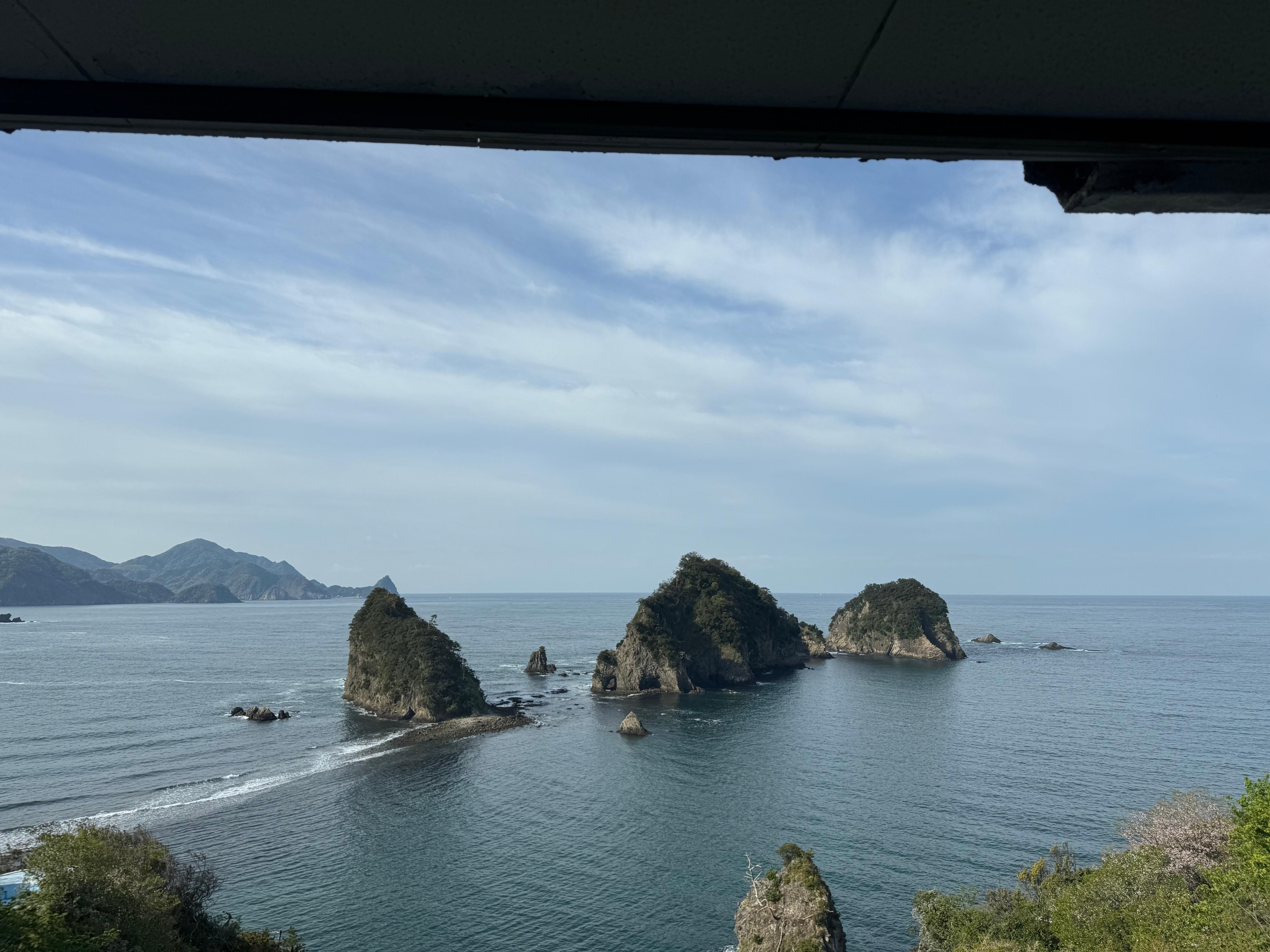 天気は最高、堂ヶ島が真正面