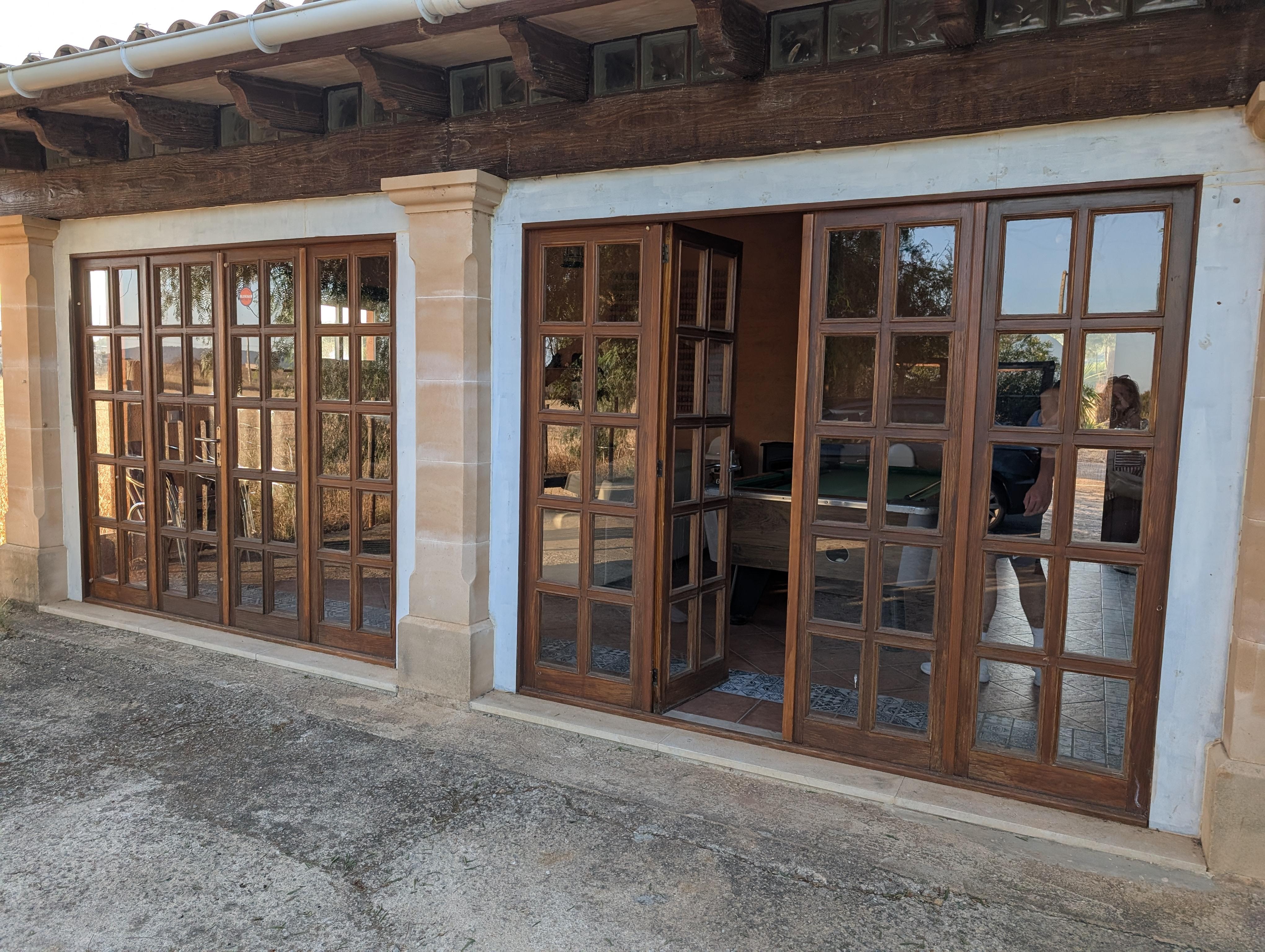 Das Spielhaus für "Große" mit Billardtisch, Spiele alles Art, u.a. auch Feder- und Beachball