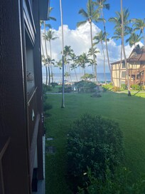 Ocean view from the lanai (lanai faces north, but this is the gorgeous view if you turn to the west and lean out a little)