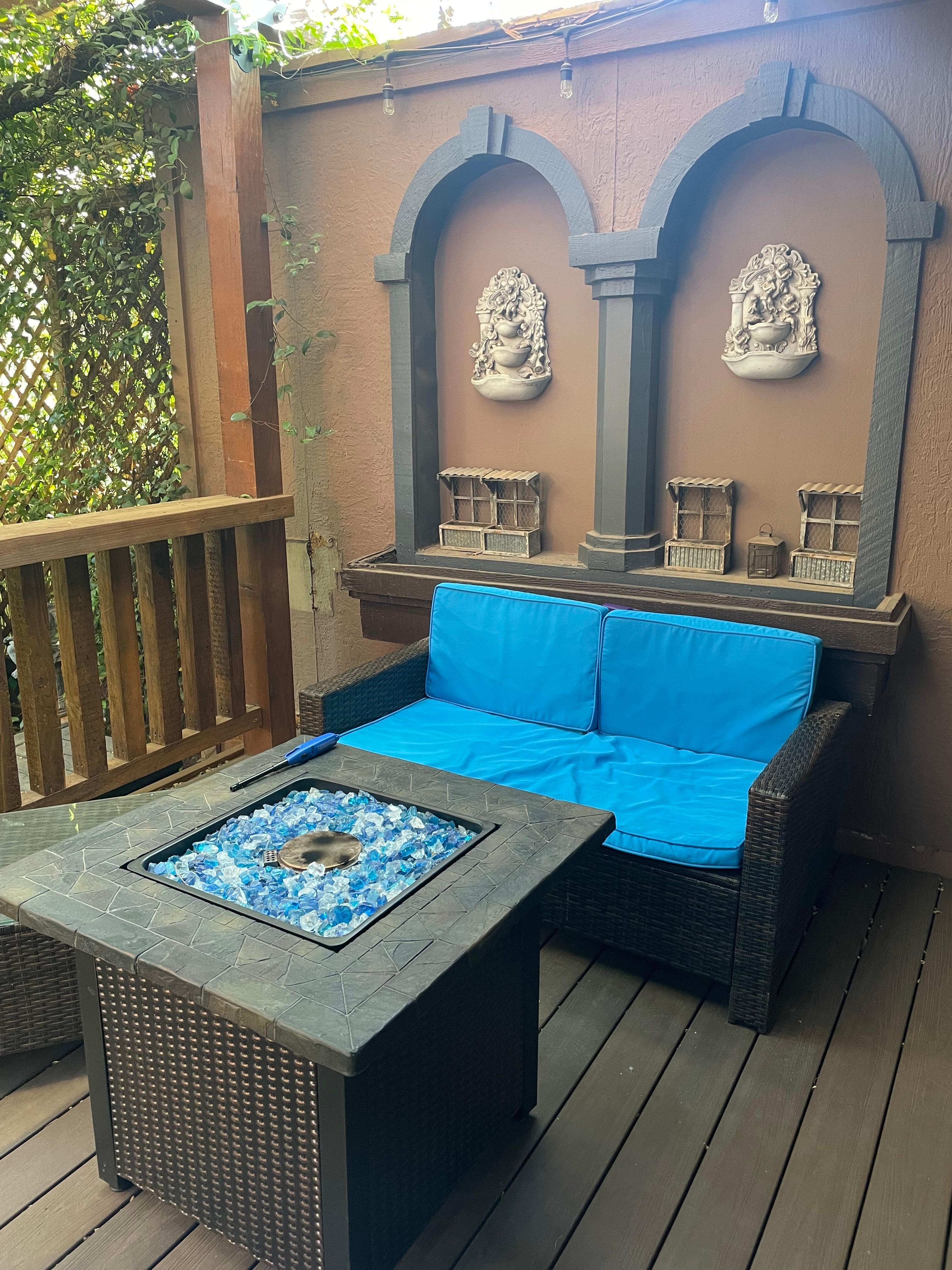 Sitting area outside the room.